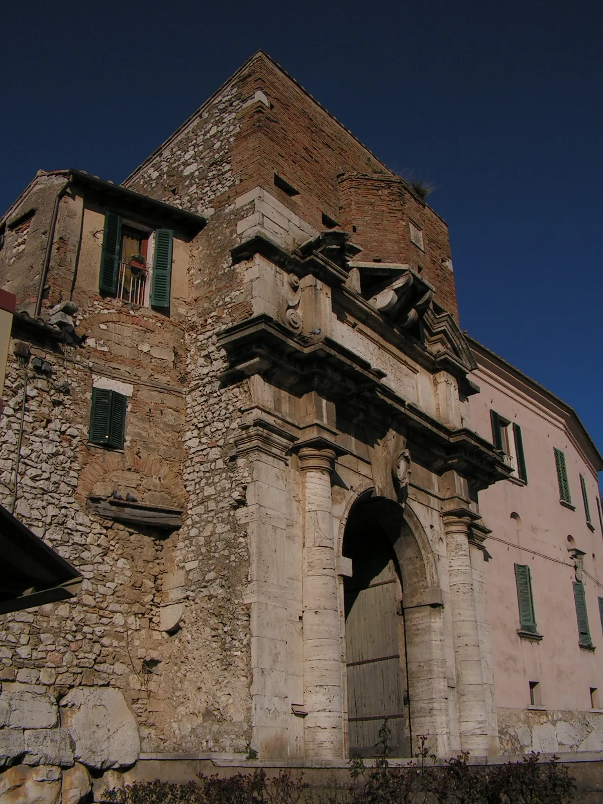 Photo showing: R.Passagrilli
Amelia - Porta Romana o Busolina