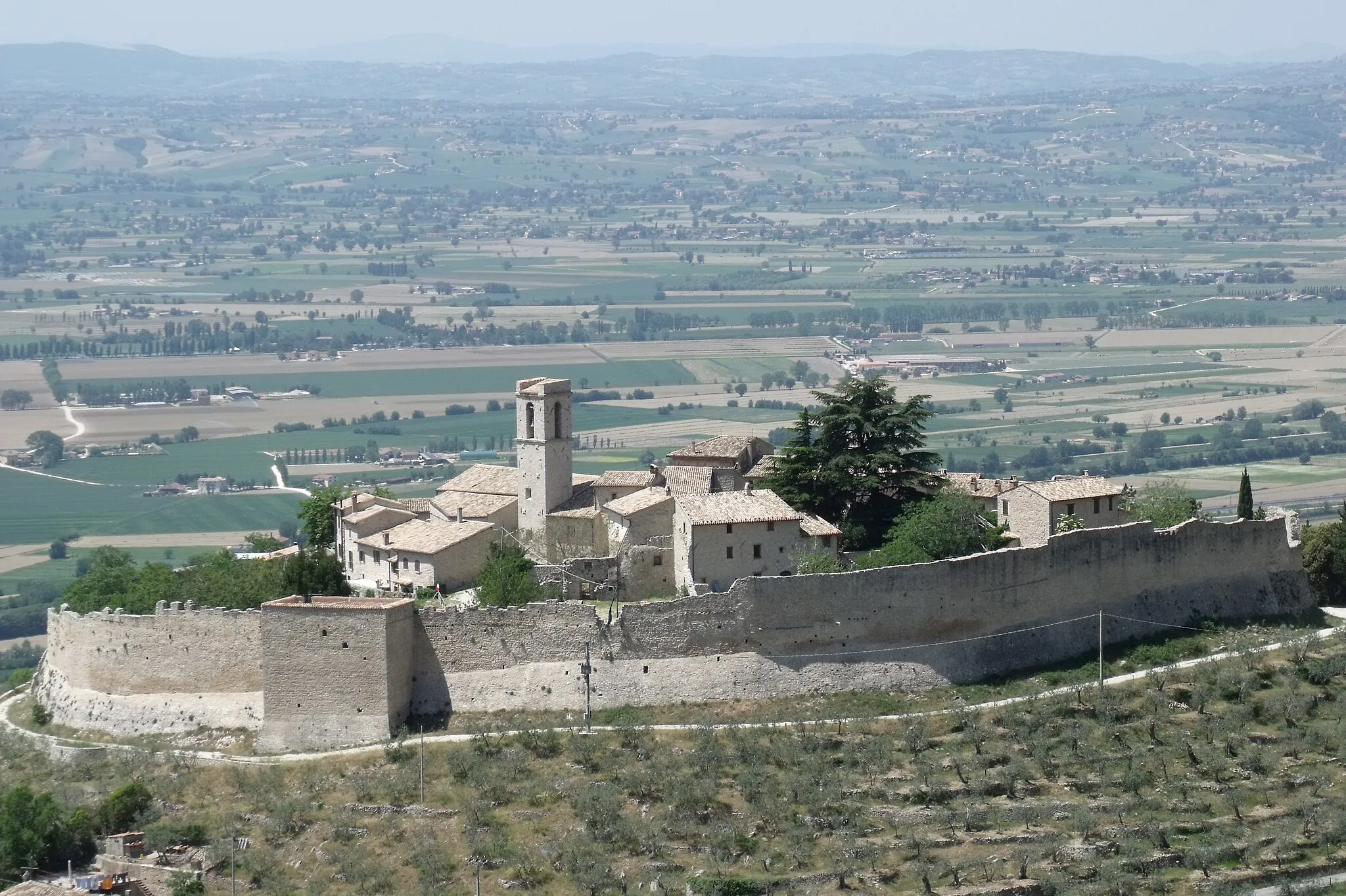 Photo showing: Panorama of Campello Alto in Campello sul Clitunno, Province of Perugia, Umbria, Italy