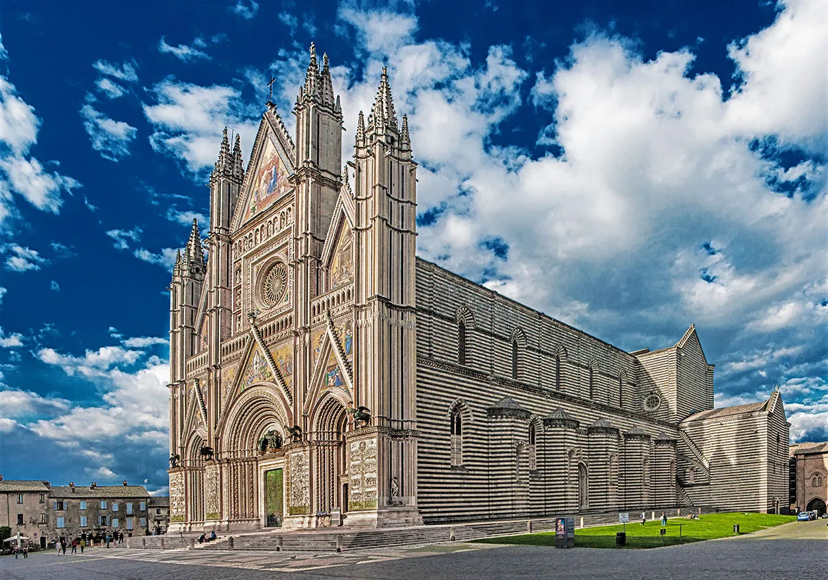 Photo showing: Veduta d'insieme del Duomo
