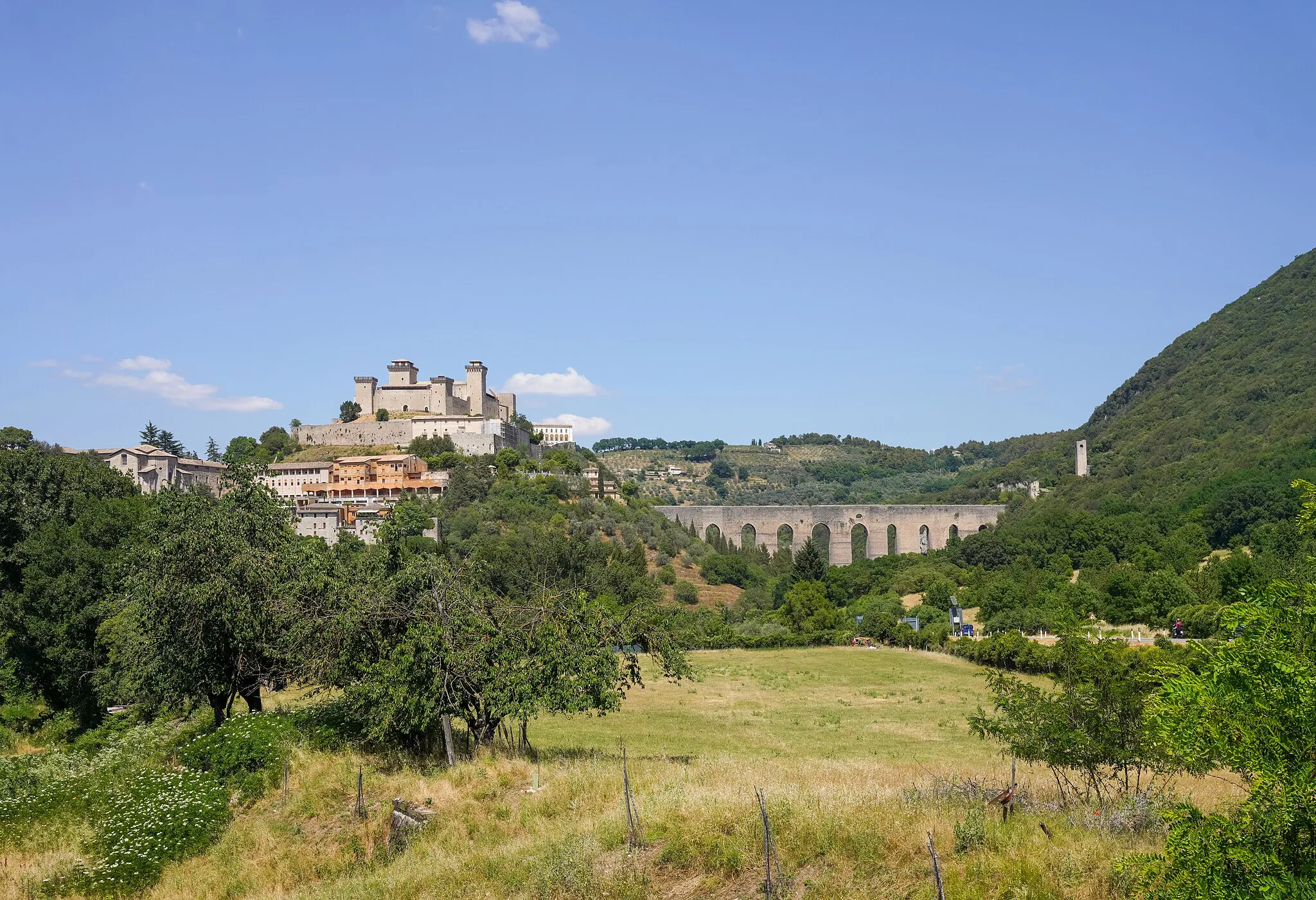 Photo showing: Rocca Albornoz e Ponte delle Torri - Spoleto