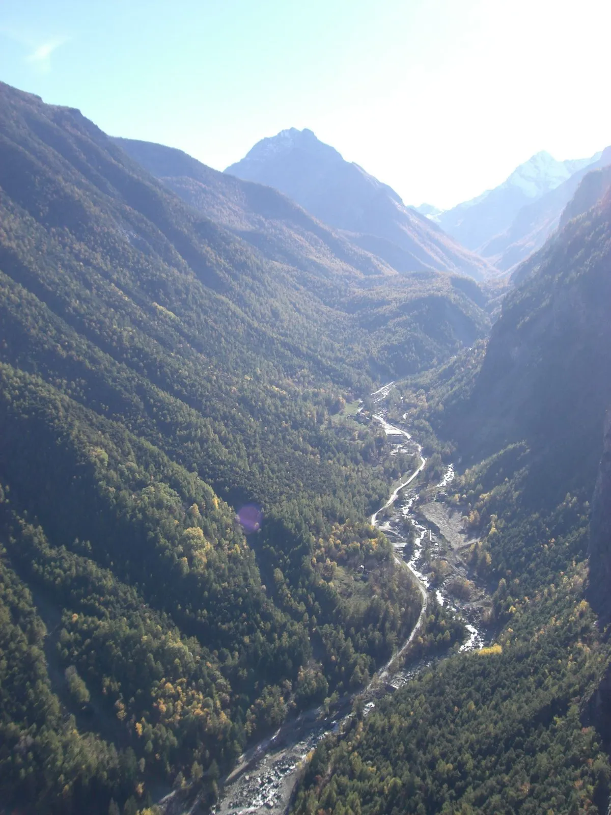 Photo showing: Le vallon de Saint-Julien, où se trouve l'hermitage du même nom.