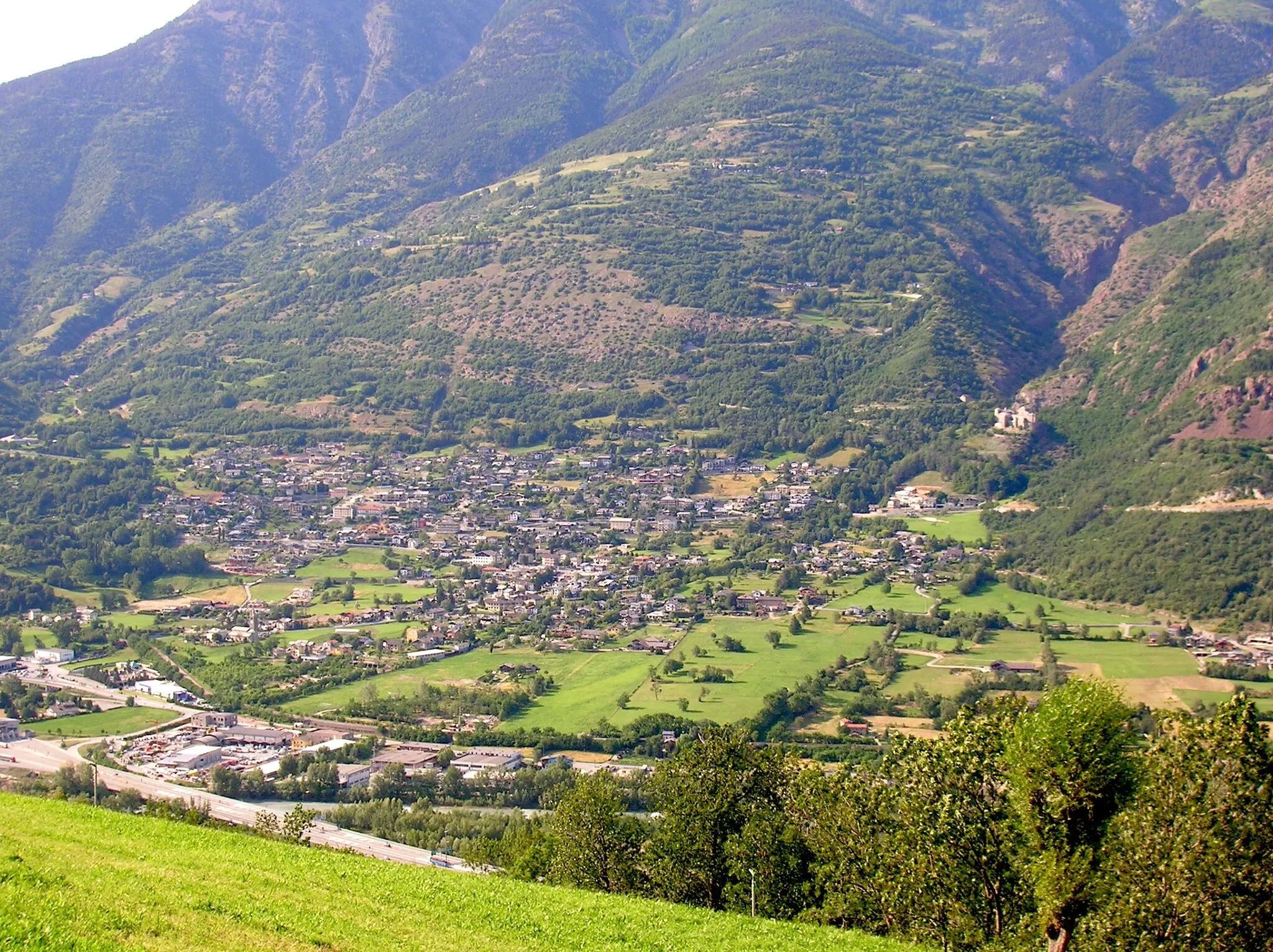 Photo showing: Panorama di Quart, Valle d'Aosta, Italia.