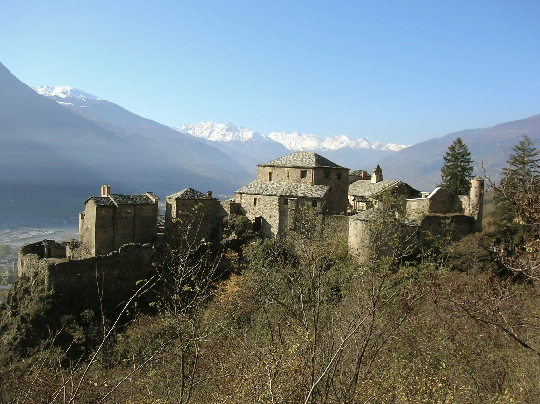 Photo showing: Quart Castle, in Quart, Aosta Valley, Italy.