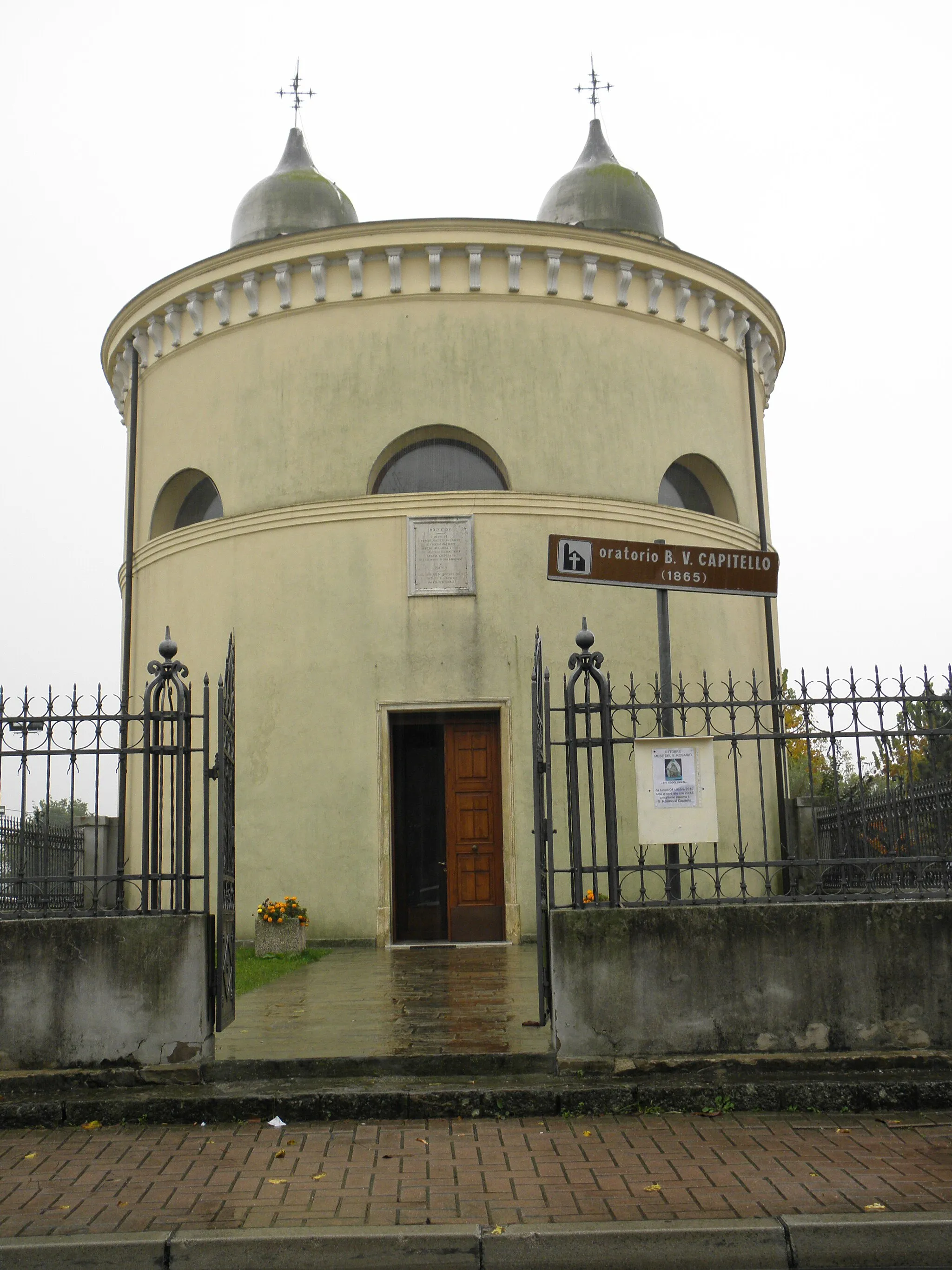 Photo showing: Oratorio della Beata Vergine del Capitello (o semplicemente del Capitello), Anguillara Veneta, provincia di Padova.