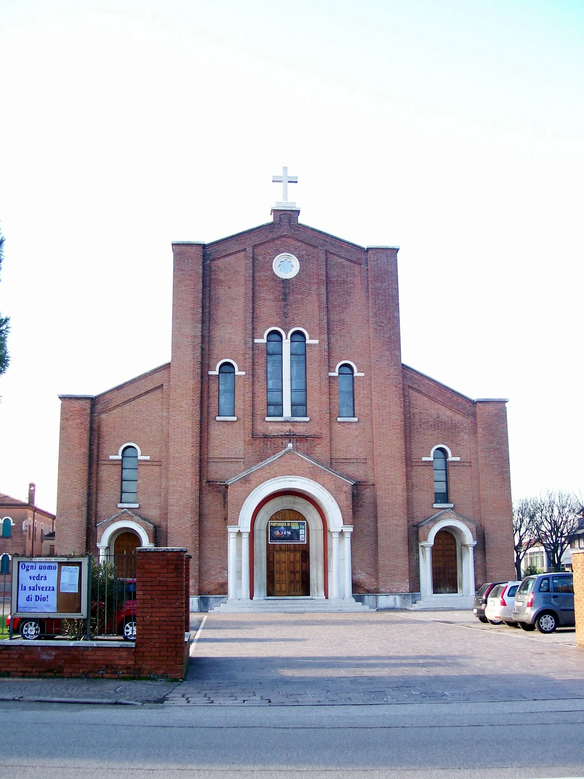 Photo showing: Chiesa parrocchiale della Natività di Nostro Signore Gesù Cristo in Belfiore (VR).