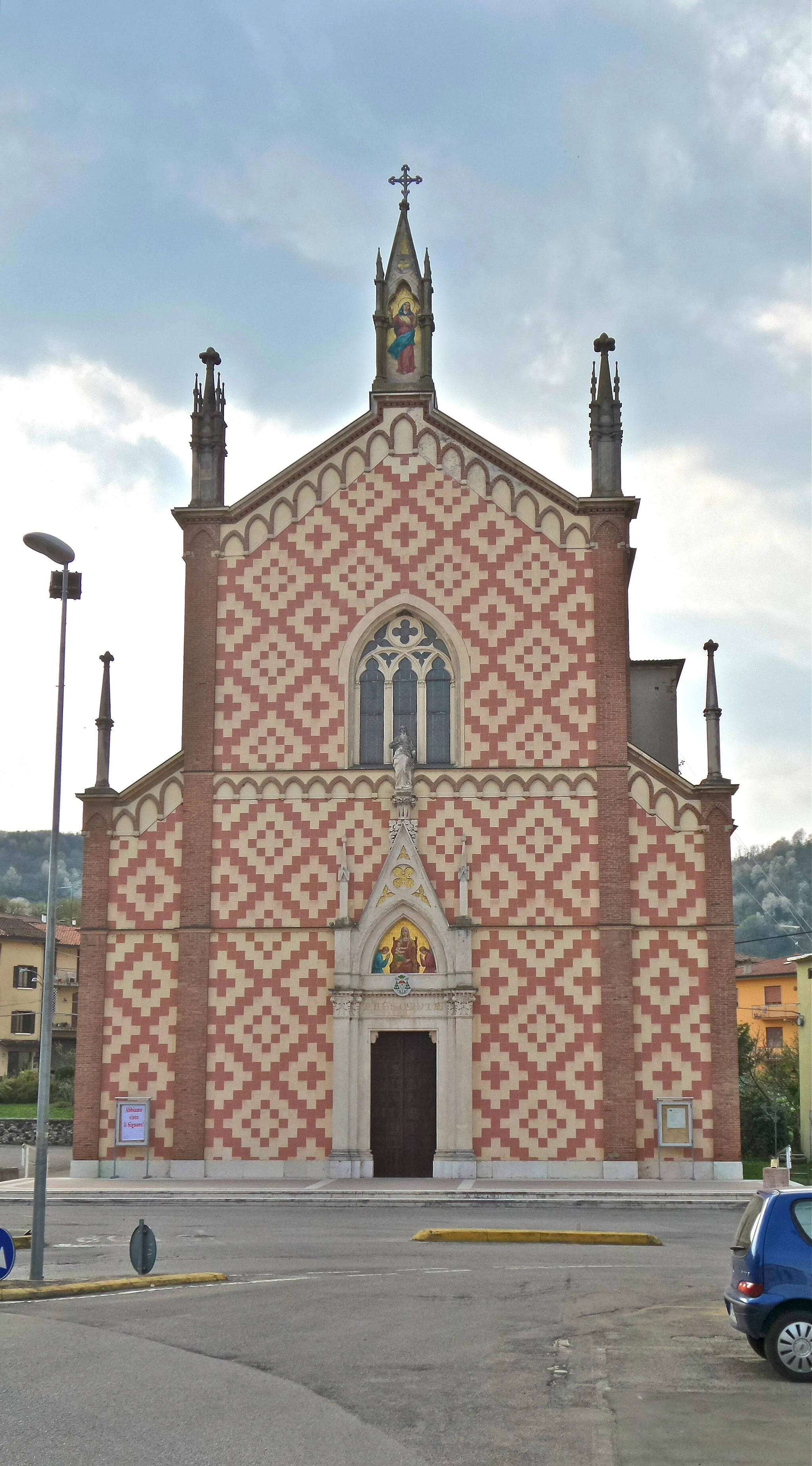 Photo showing: Facciata della chiesa di San Martino a Brogliano (VI)