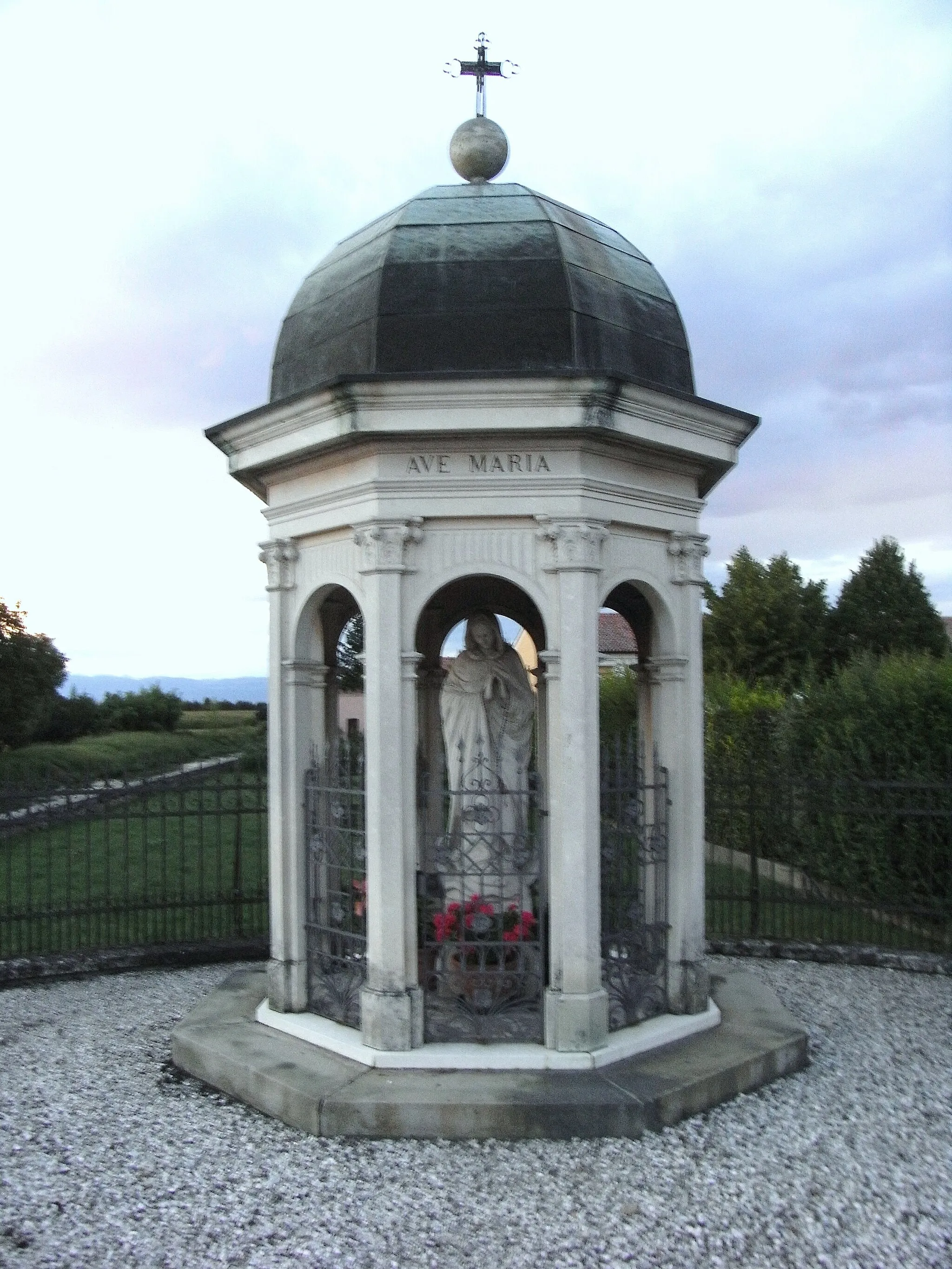 Photo showing: Capitello Madonna Torrossa a Camisano Vicentino