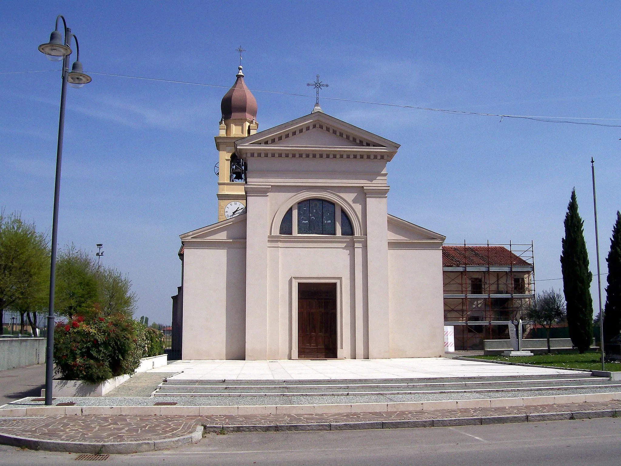 Photo showing: Chiesa parrocchiale di Sustinenza (VR).