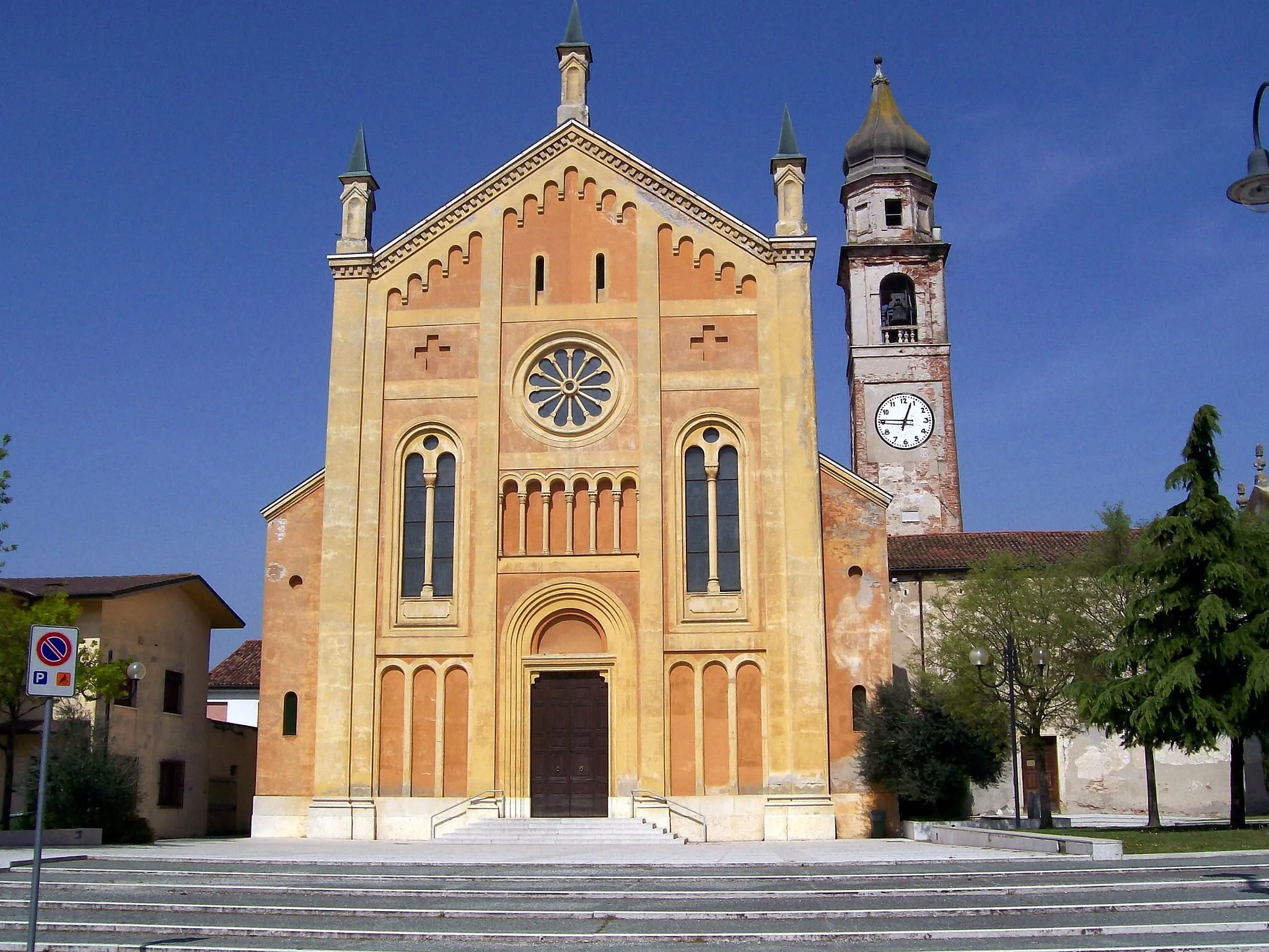 Photo showing: Chiesa parrocchiale di Casaleone (VR).