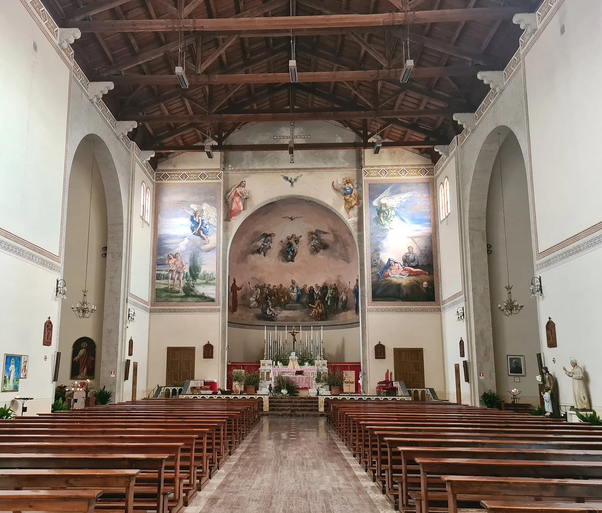 Photo showing: La chiesa parrocchiale di Crocetta del Montello, in Veneto