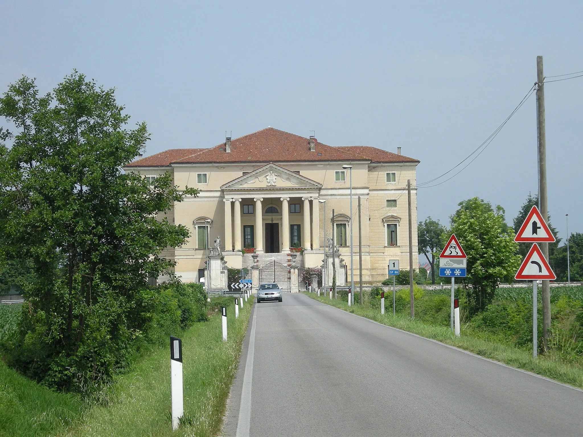 Photo showing: Dueville, Vicenza, Italy, Villa Da Porto - Casarotto (Ottone Calderari, 1770)