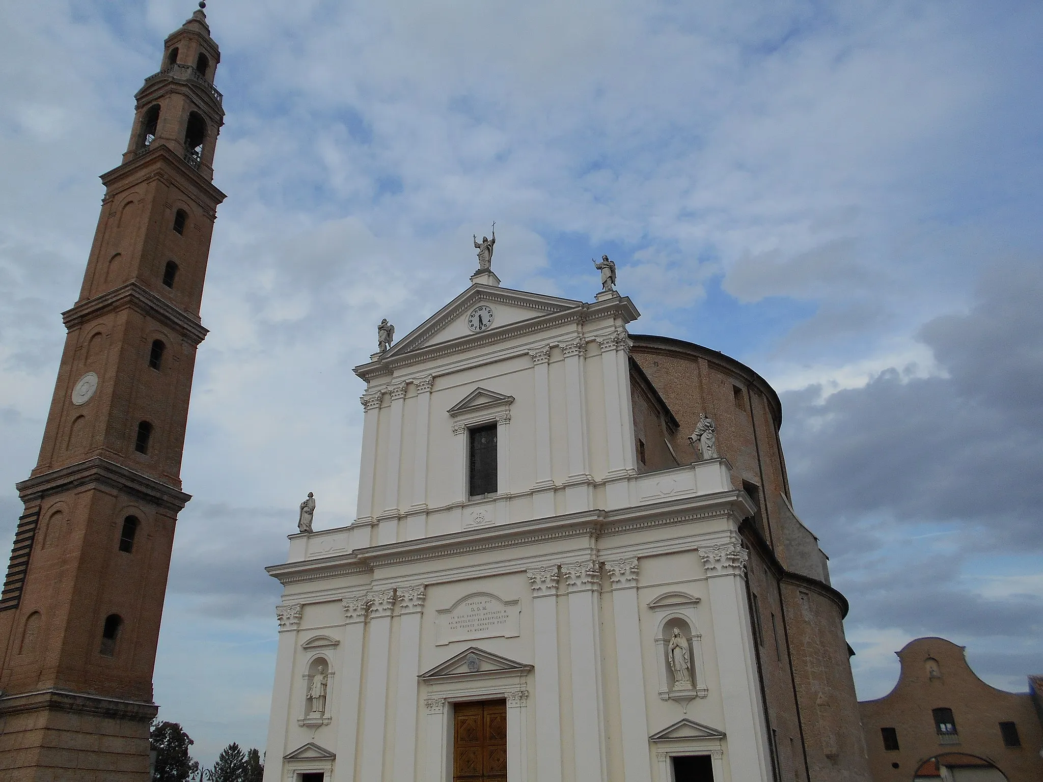 Photo showing: Chiesa arcipretale di Sant'Antonino martire, Ficarolo