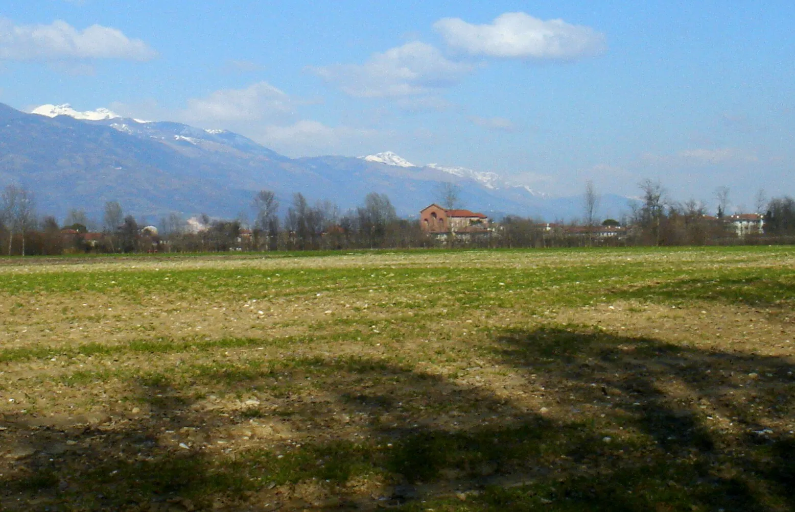 Photo showing: Pianzano (Godega di Sant'Urbano, Treviso, Italy). Church from palù of San Fior di Sotto.