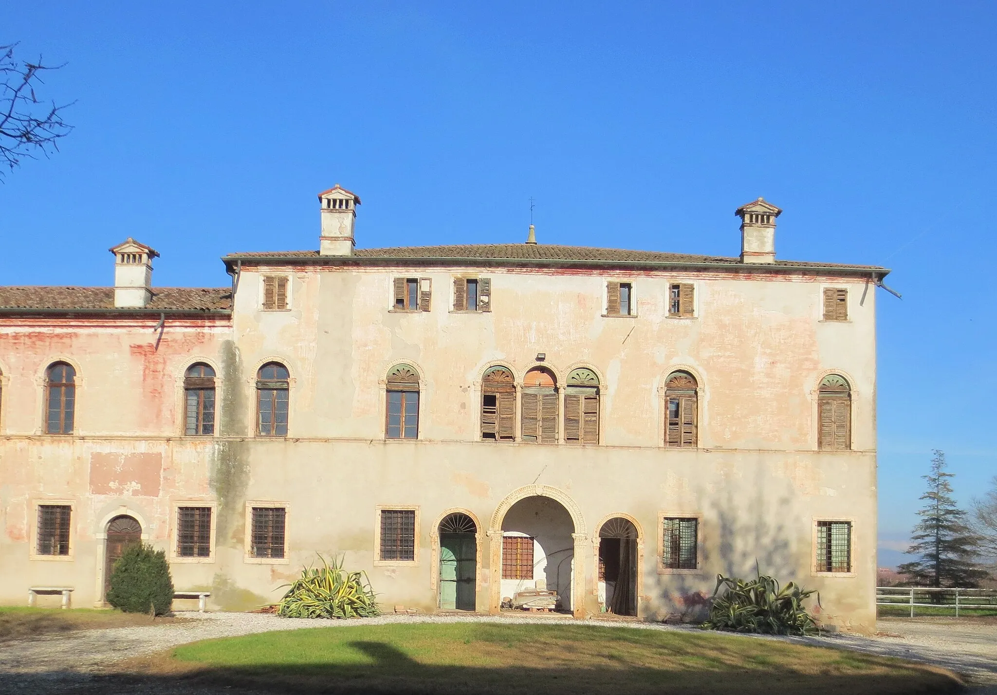 Photo showing: Villa di corte Buri presente in Via Nuova ad Isola Rizza (Verona)
