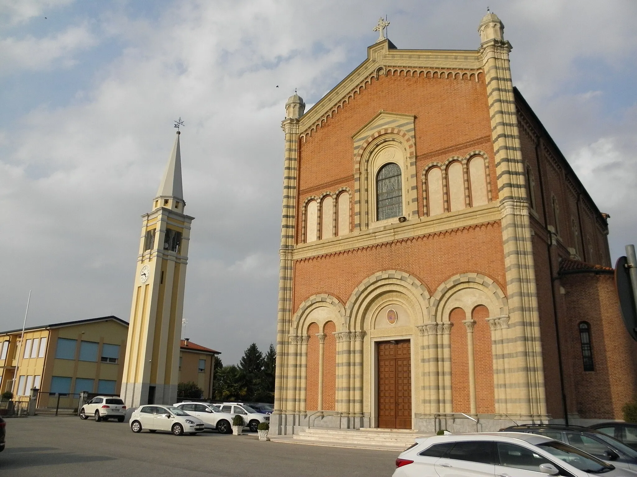 Photo showing: Loreggiola, frazione di Loreggia: la chiesa parrocchiale di Santa Maria Immacolata.
