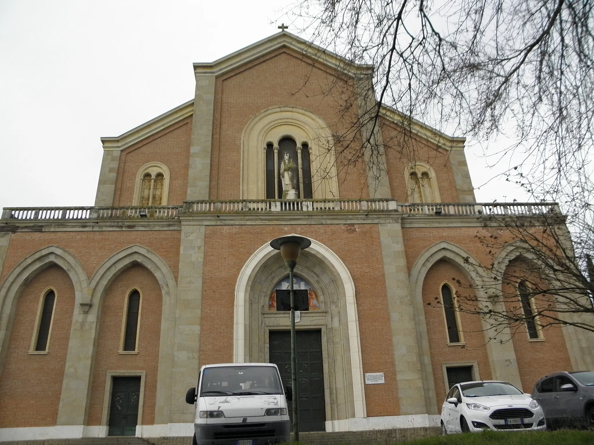 Photo showing: Montegrotto Terme, Duomo dei Santi Pietro ed Eliseo: la facciata.