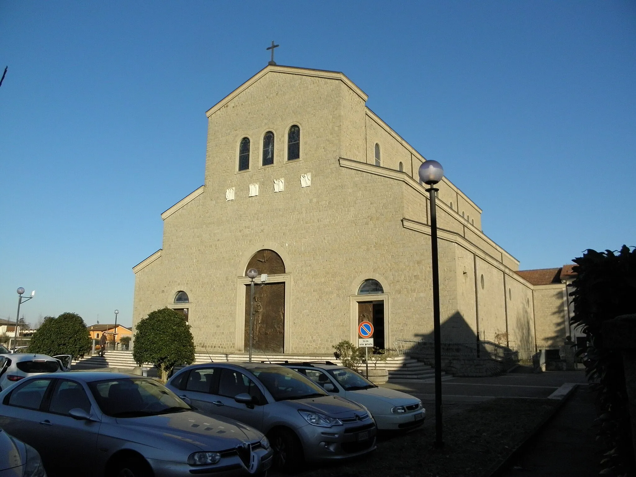 Photo showing: Montemerlo, frazione di Cervarese Santa Croce: la chiesa parrocchiale di San Michele Arcangelo.