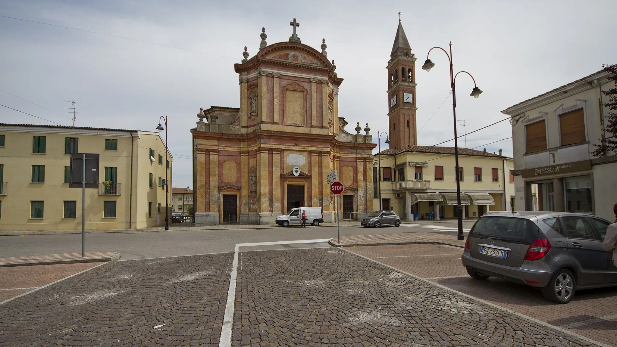 Photo showing: La Parrocchia arcipretale di S. Lorenzo, Occhiobello, Rovigo, Veneto, Italy