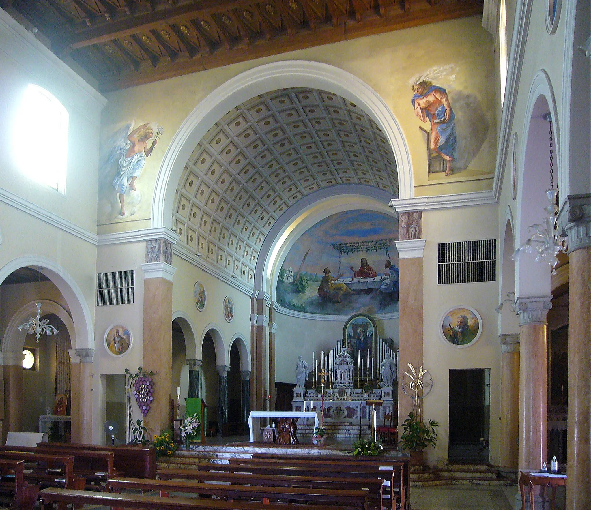 Photo showing: L'interno della chiesa parrocchiale di Ormelle