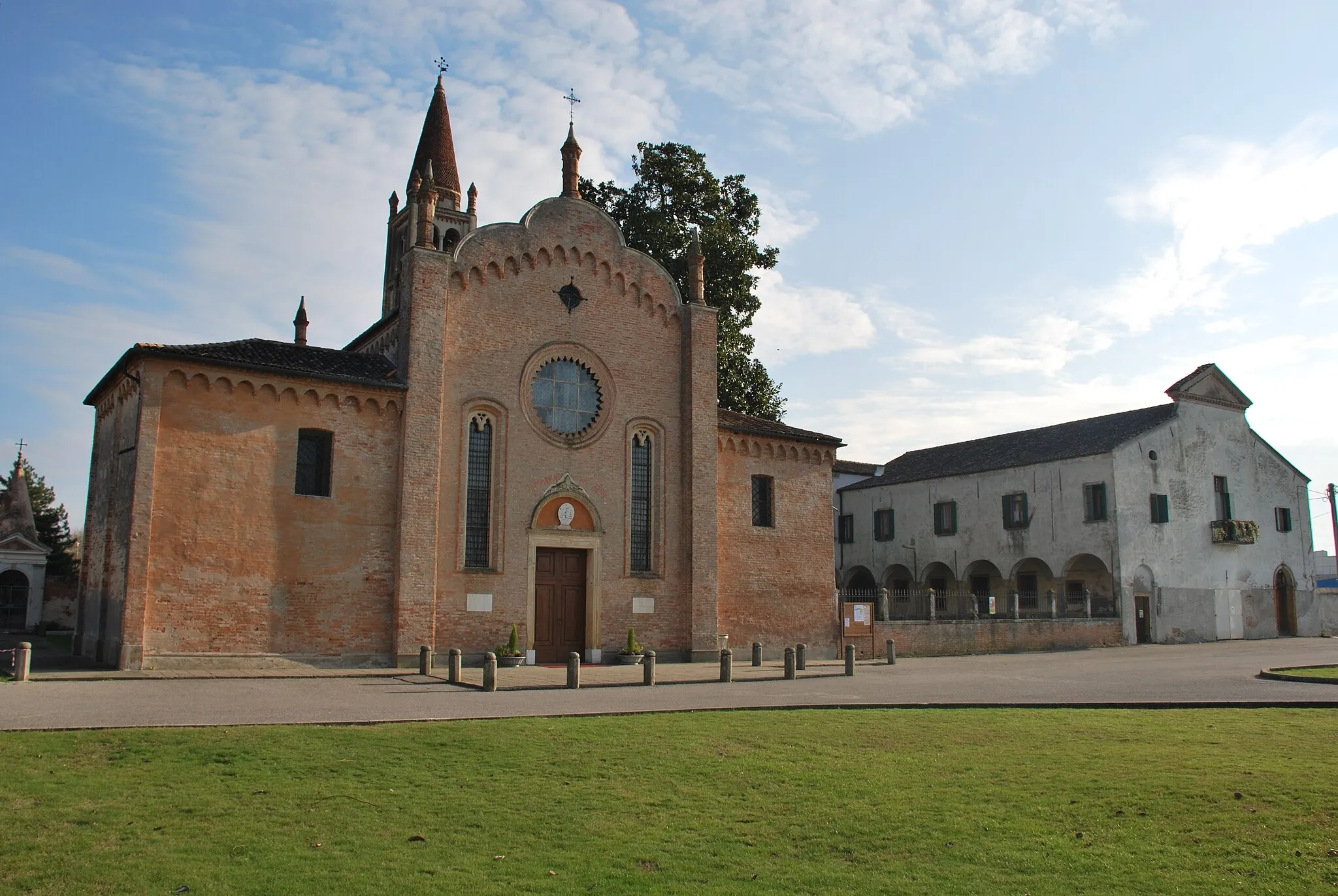 Photo showing: Santuario della Madonna del Tresto