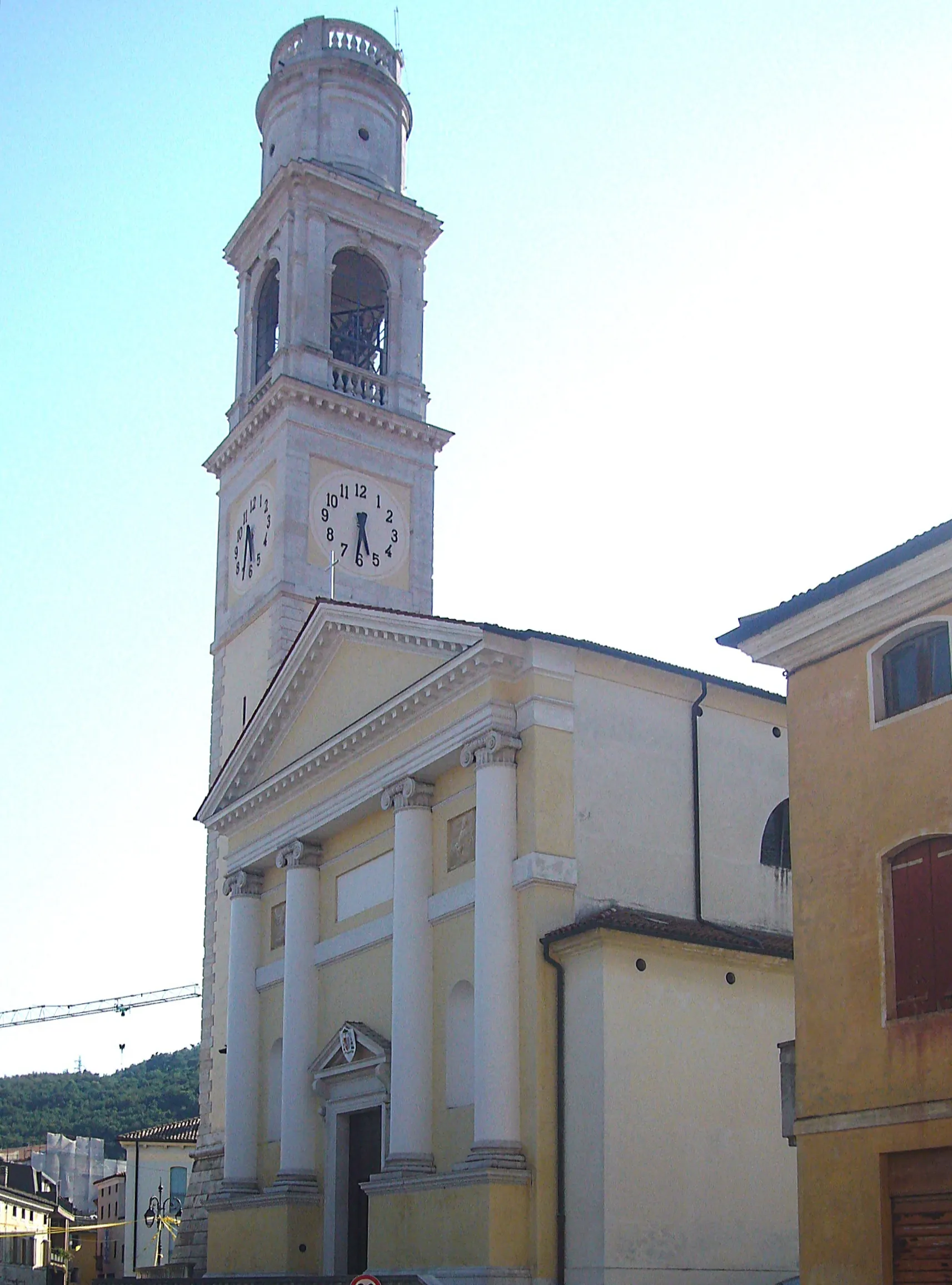 Photo showing: La chiesa parrocchiale di Piovene, dedicata a Santo Stefano Protomartire