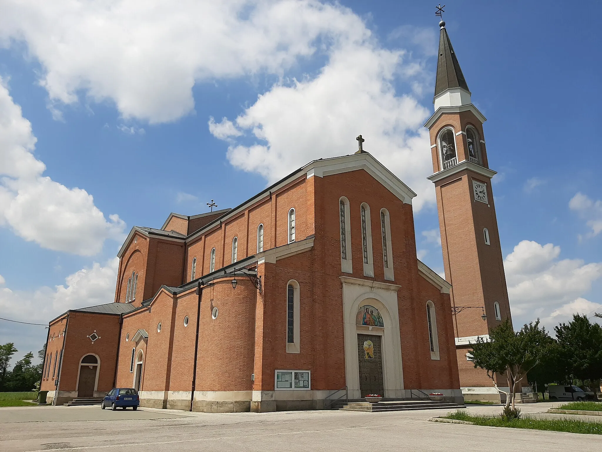 Photo showing: it's an italian church