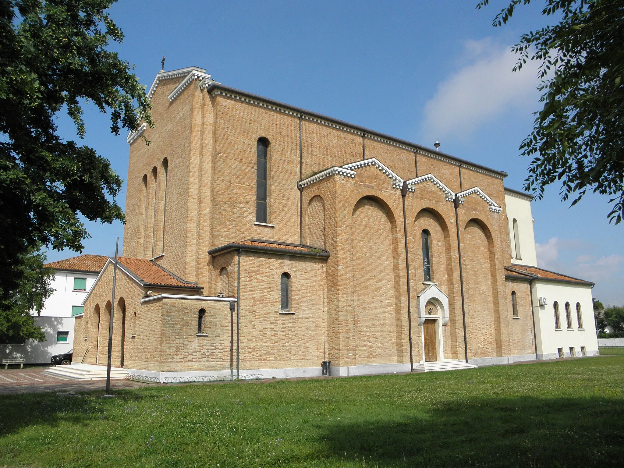 Photo showing: San Liberale, frazione di Marcon: la chiesa parrocchiale di San Liberale.