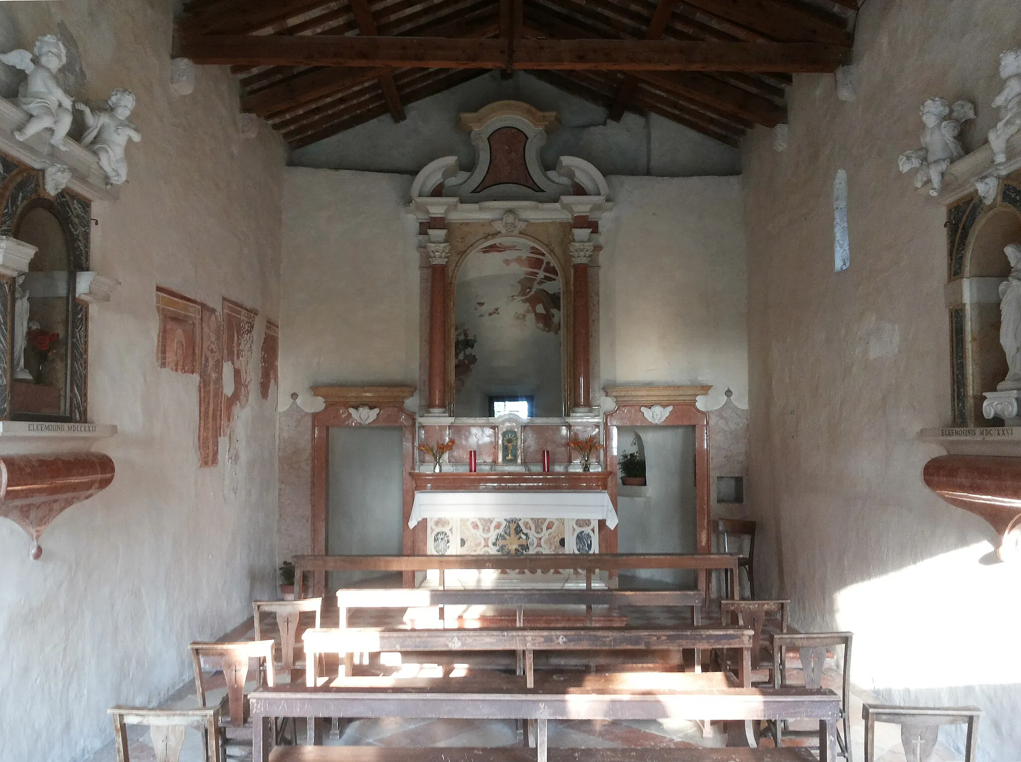 Photo showing: Interno dell'oratorio di San Zeno in Poia, a Sant'Ambrogio di Valpolicella
