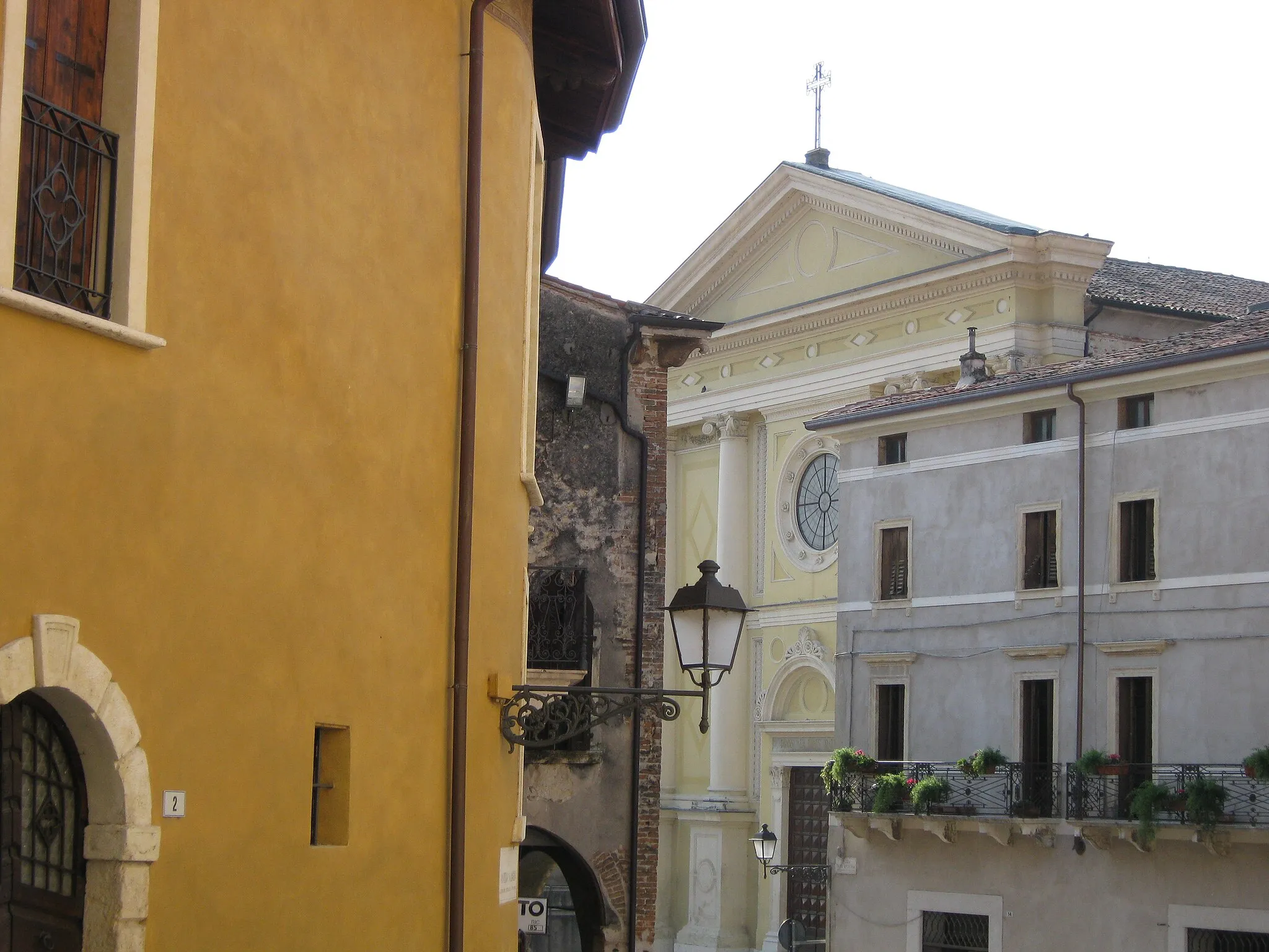 Photo showing: Parish church, Soave, Veneto, Italy