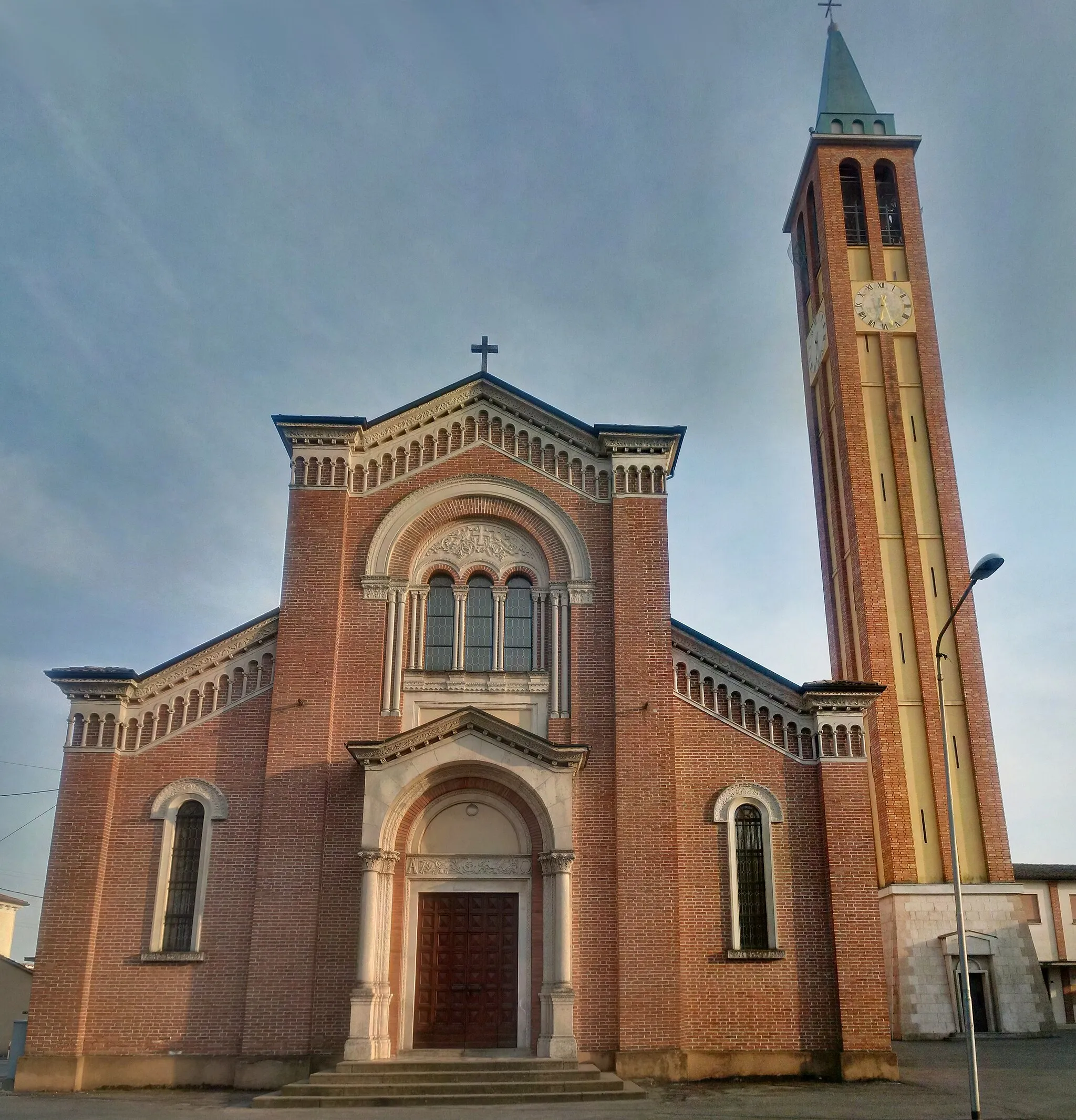 Photo showing: Chiesa di Santa Maria Assunta a Sovizzo, in provincia di Vicenza