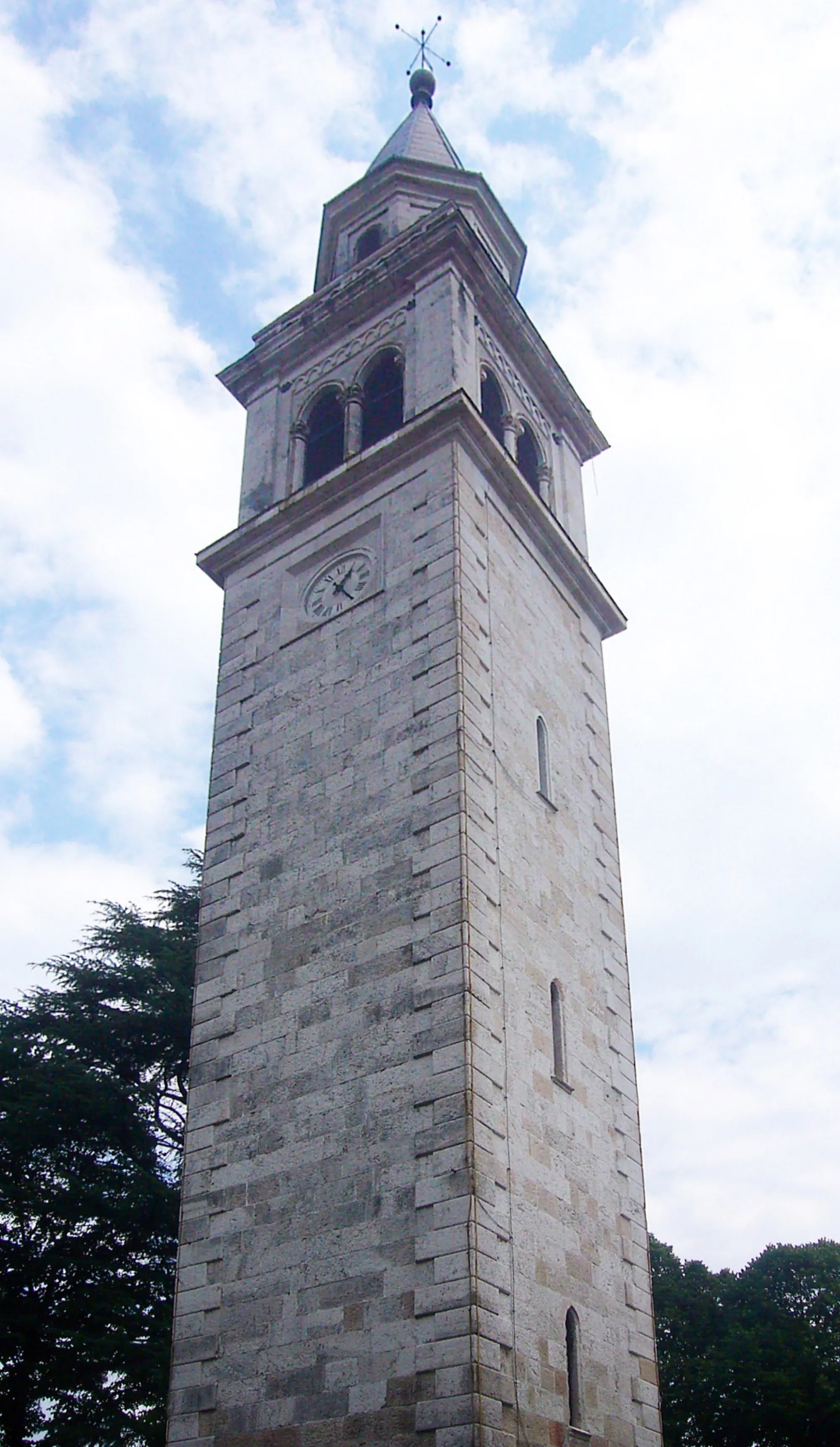 Photo showing: La torre campanaria di Torrebelvicino, in Veneto
