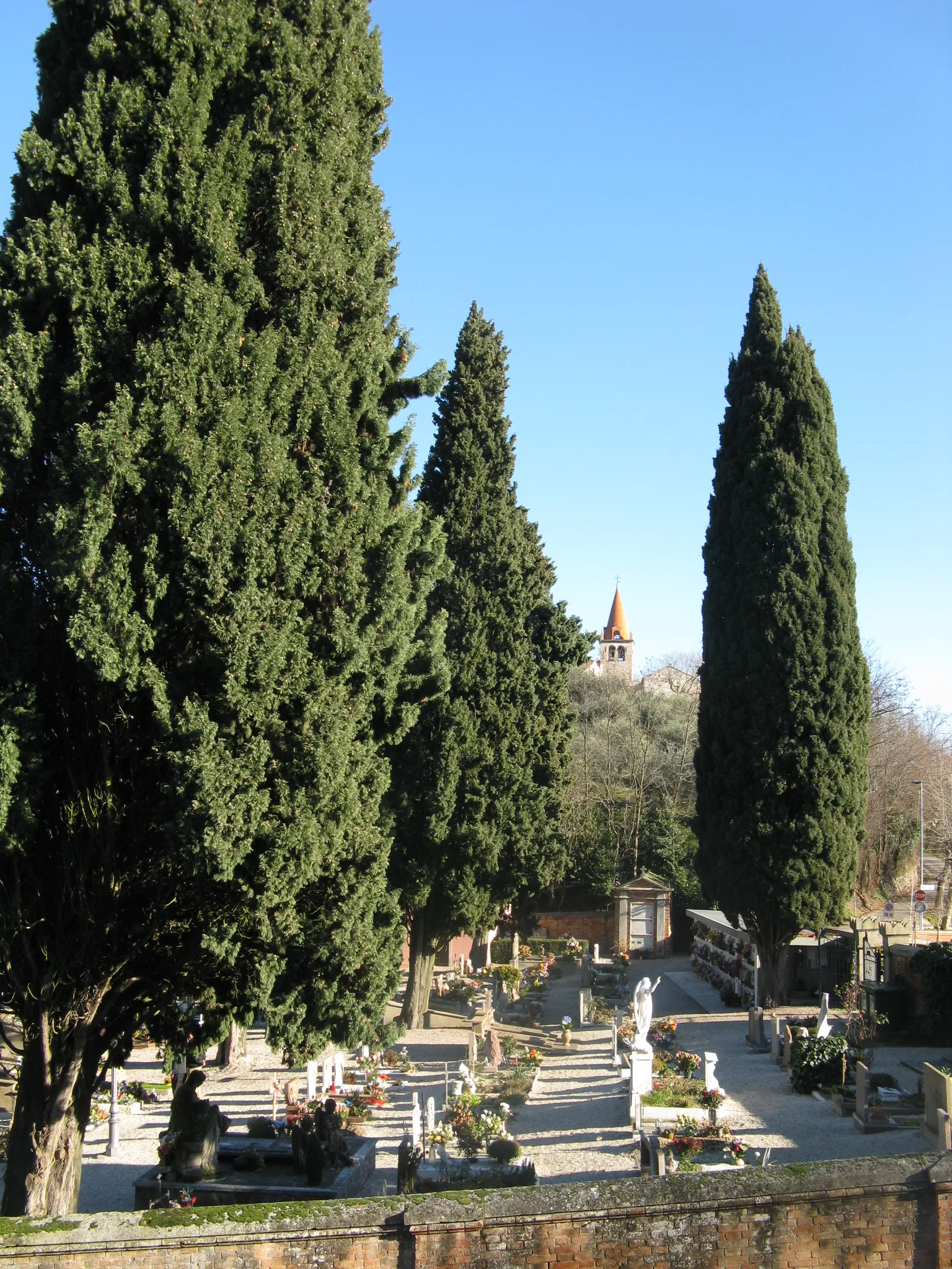 Photo showing: Torreglia Alta (Veneto/Italy), cimitery and church San Sabino