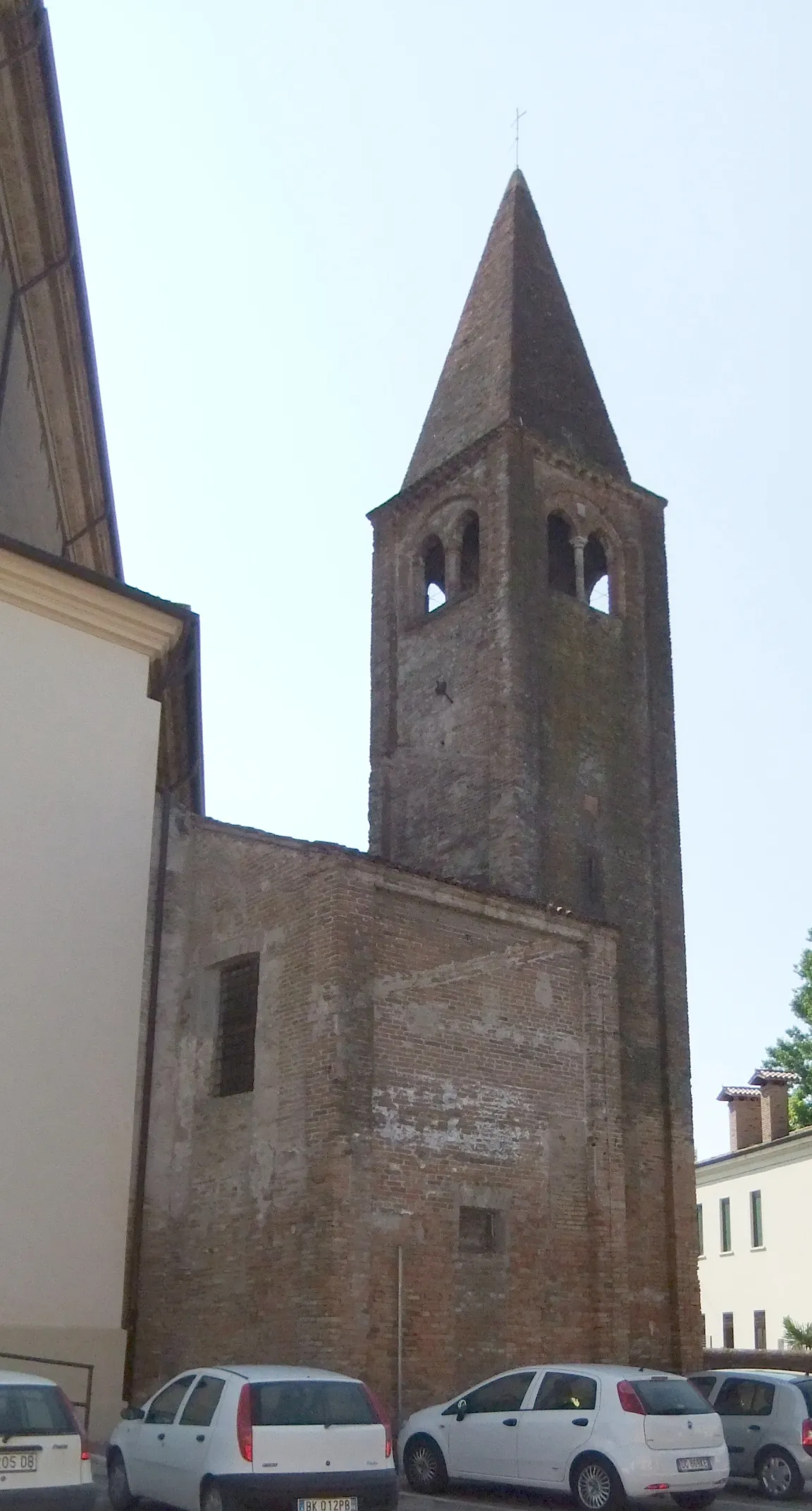 Photo showing: Campanile Romanico Villa Bartolomea