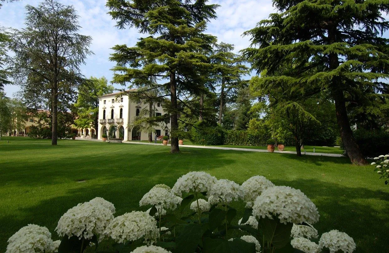 Photo showing: Vista diurna Villa Borromeo Padova dal parco
