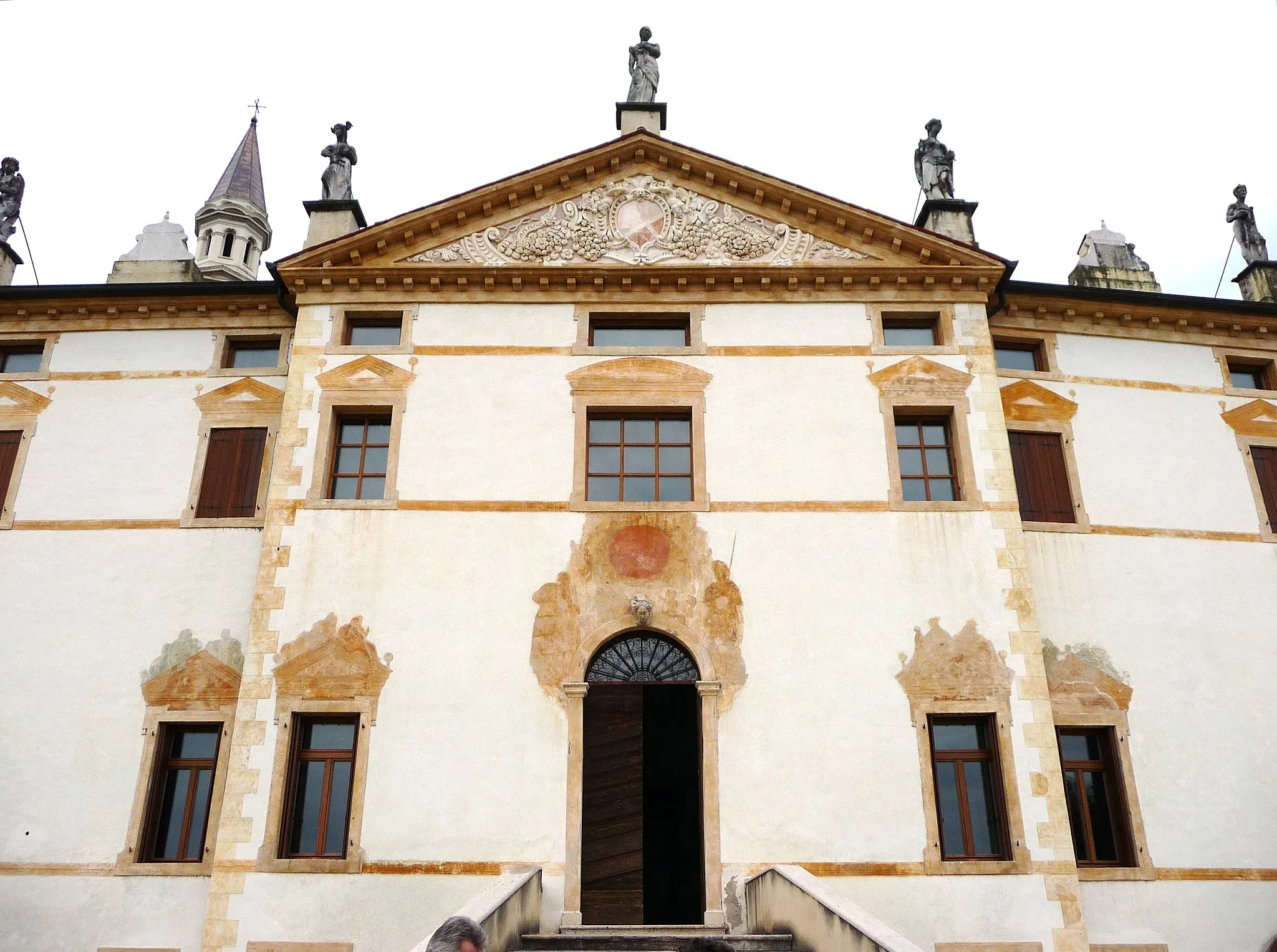 Photo showing: Villa Giusti Suman in Zugliano, province of Vicenza, Italy. Restored 1998.