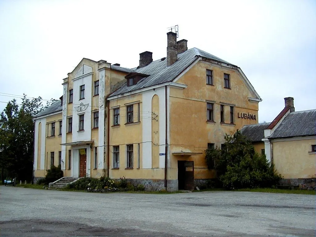Photo showing: Ancienne gare ferroviaire de Lubāna (Lettonie)