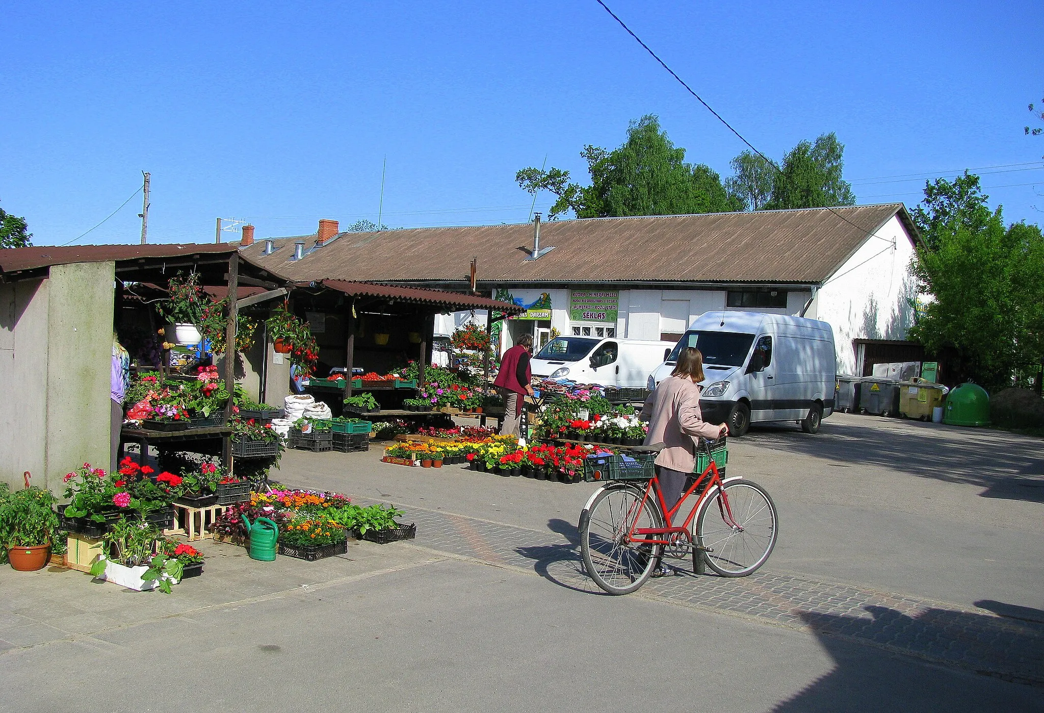 Photo showing: Sigulda.Tirgus. Market. June, 2015