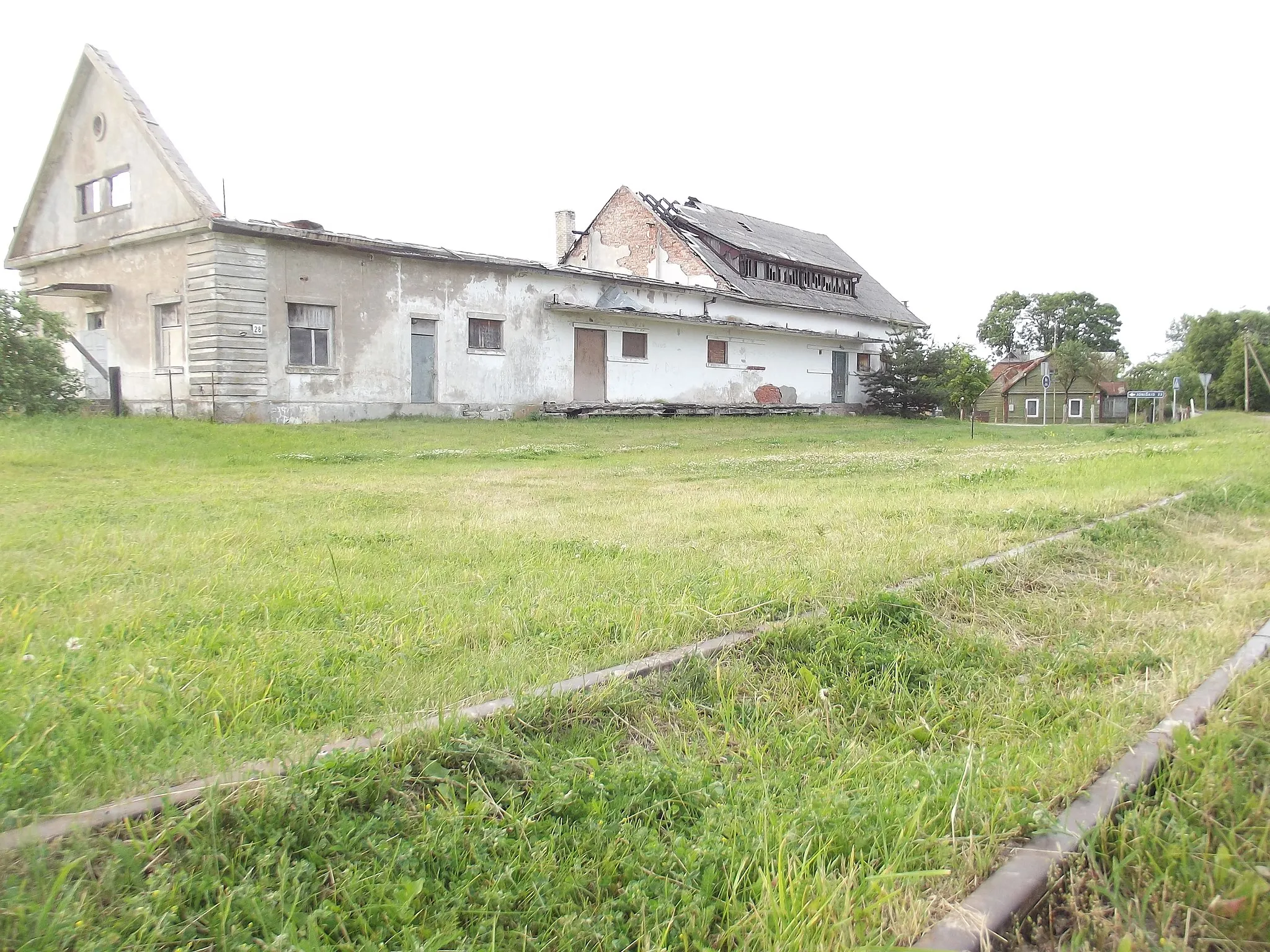 Photo showing: Linkuva, former narrow gauge train station, Pakruojis district, Lithuania