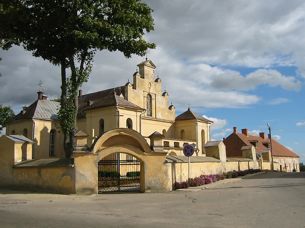 Photo showing: Švč. Mergelės Marijos Škaplierinės bažnyčia, Linkuva, Pakruojo rajonas