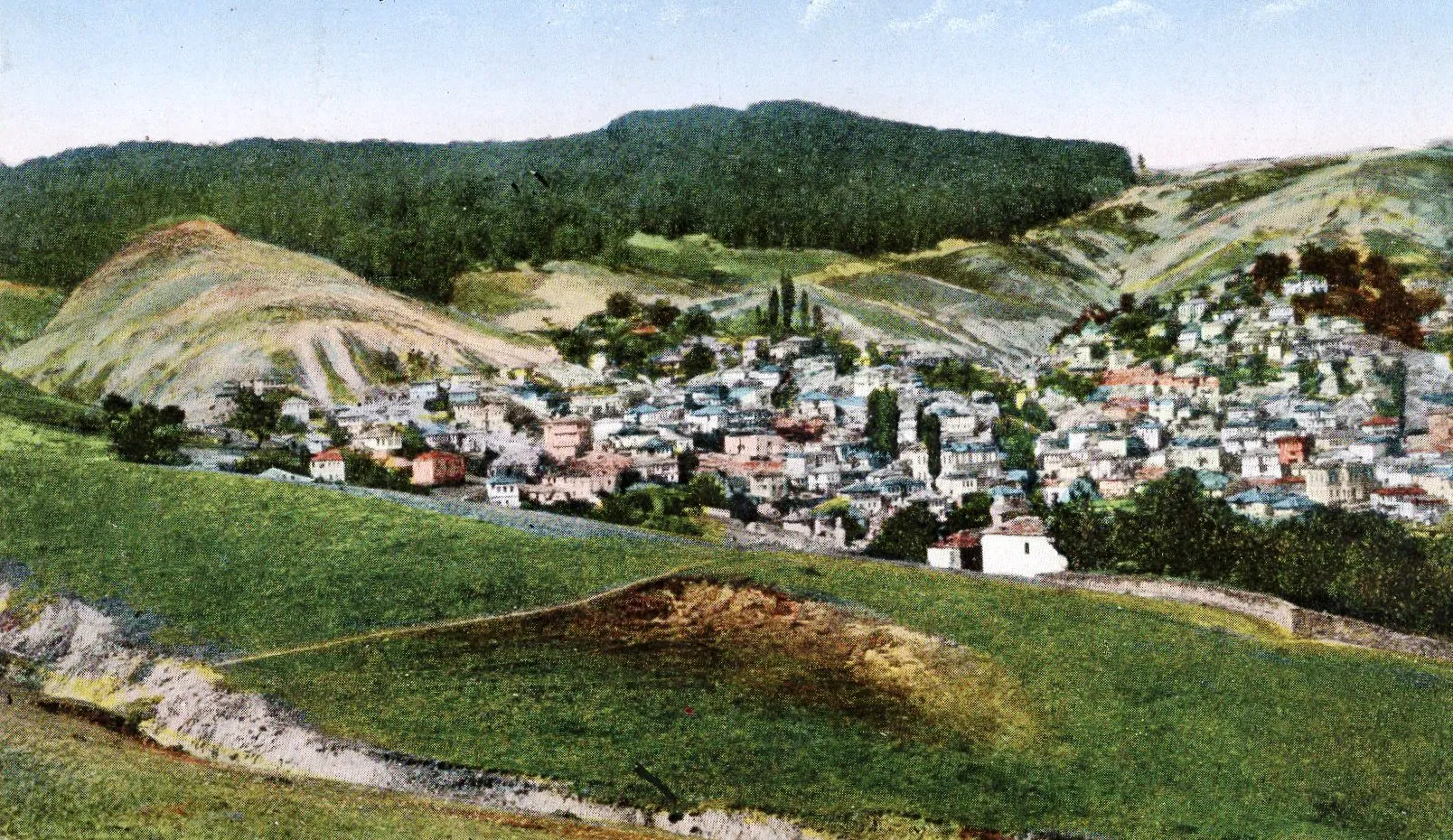 Photo showing: Postcard from Krusevo from 1920s

This media file is produced by Wikipedian in Residence in Category:Wikipedian in Residence at DARM in 2016.