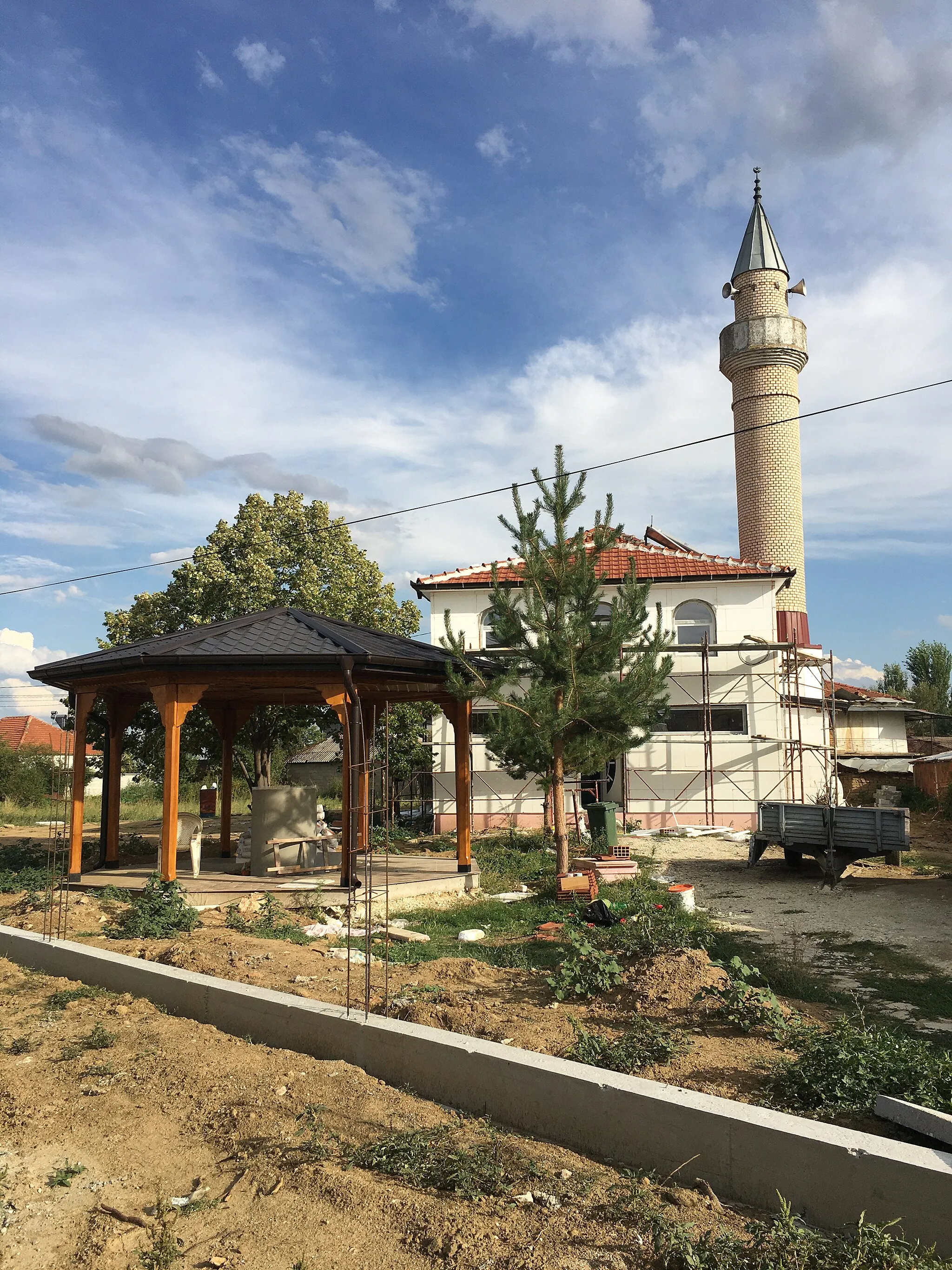 Photo showing: Old Mosque in the village of Lažani
