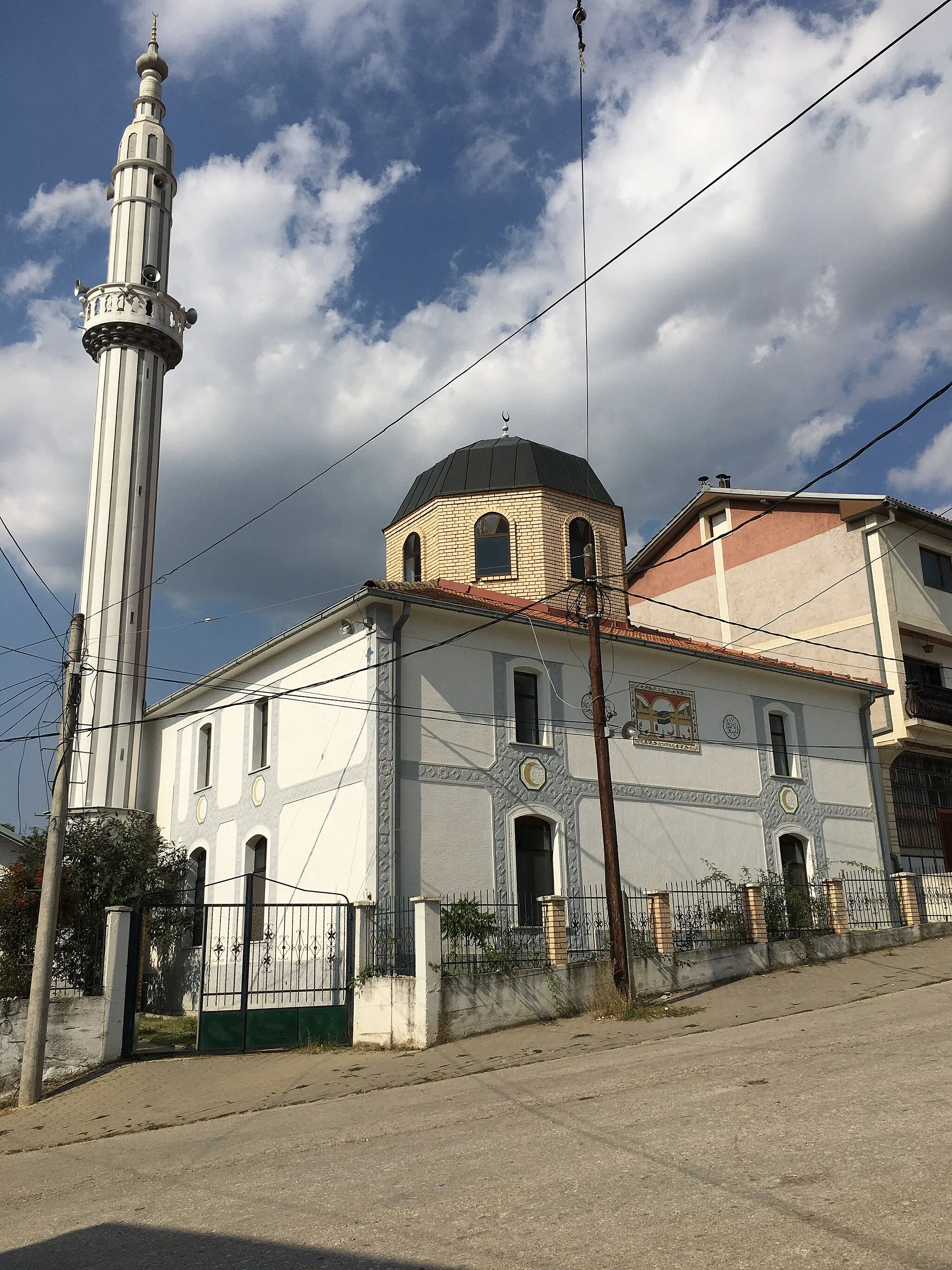 Photo showing: The mosque in the village of Srbica
