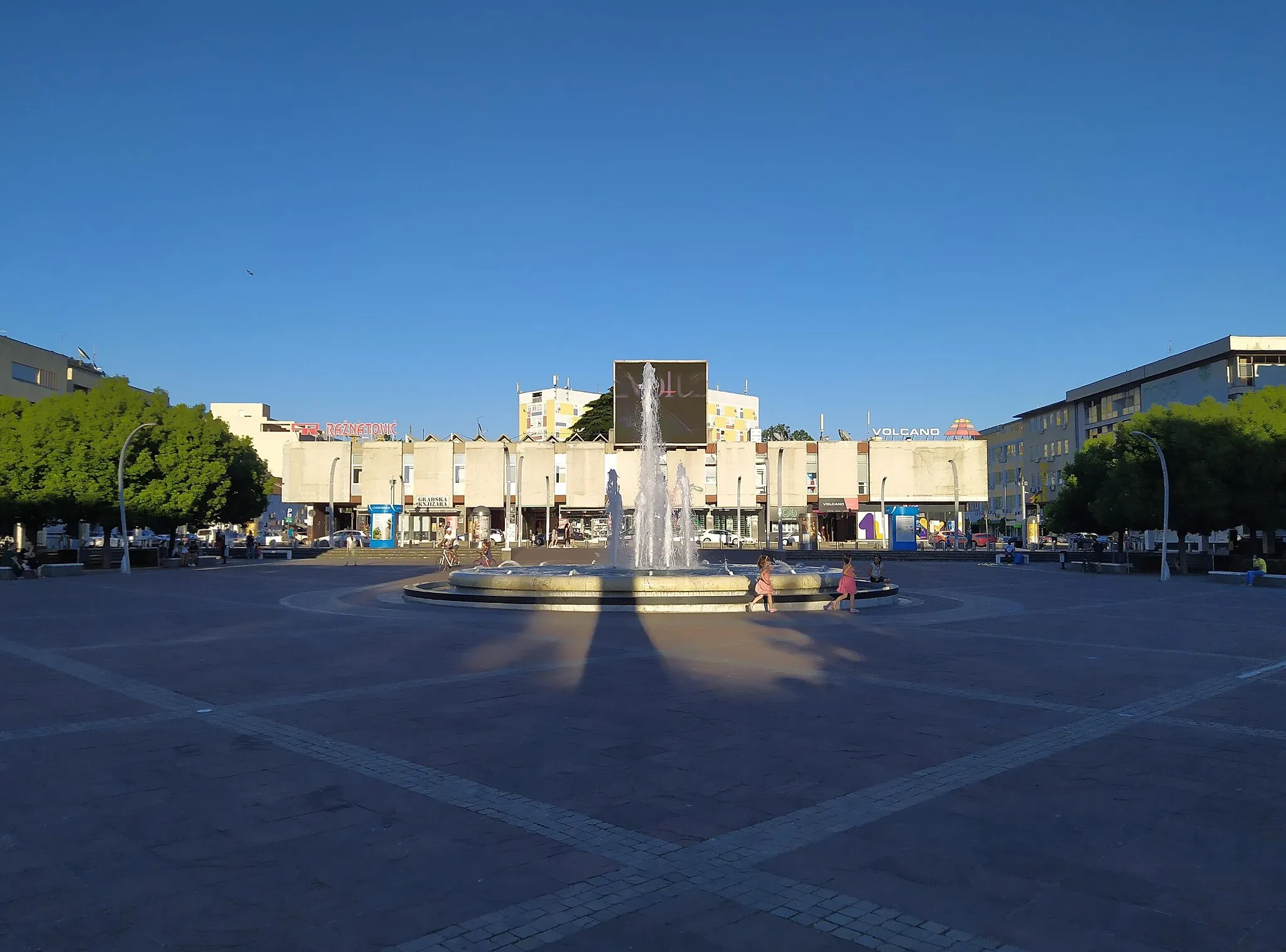 Photo showing: Independence Square, Podgorica, Montenegro