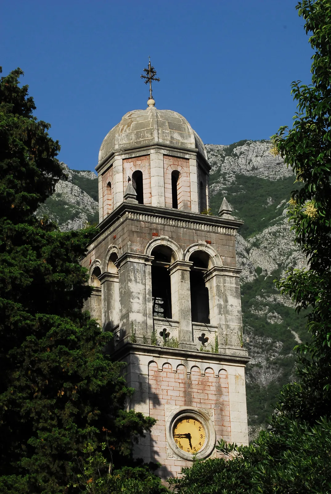 Photo showing: Cerkiew św. Piotra i Pawła w Risan