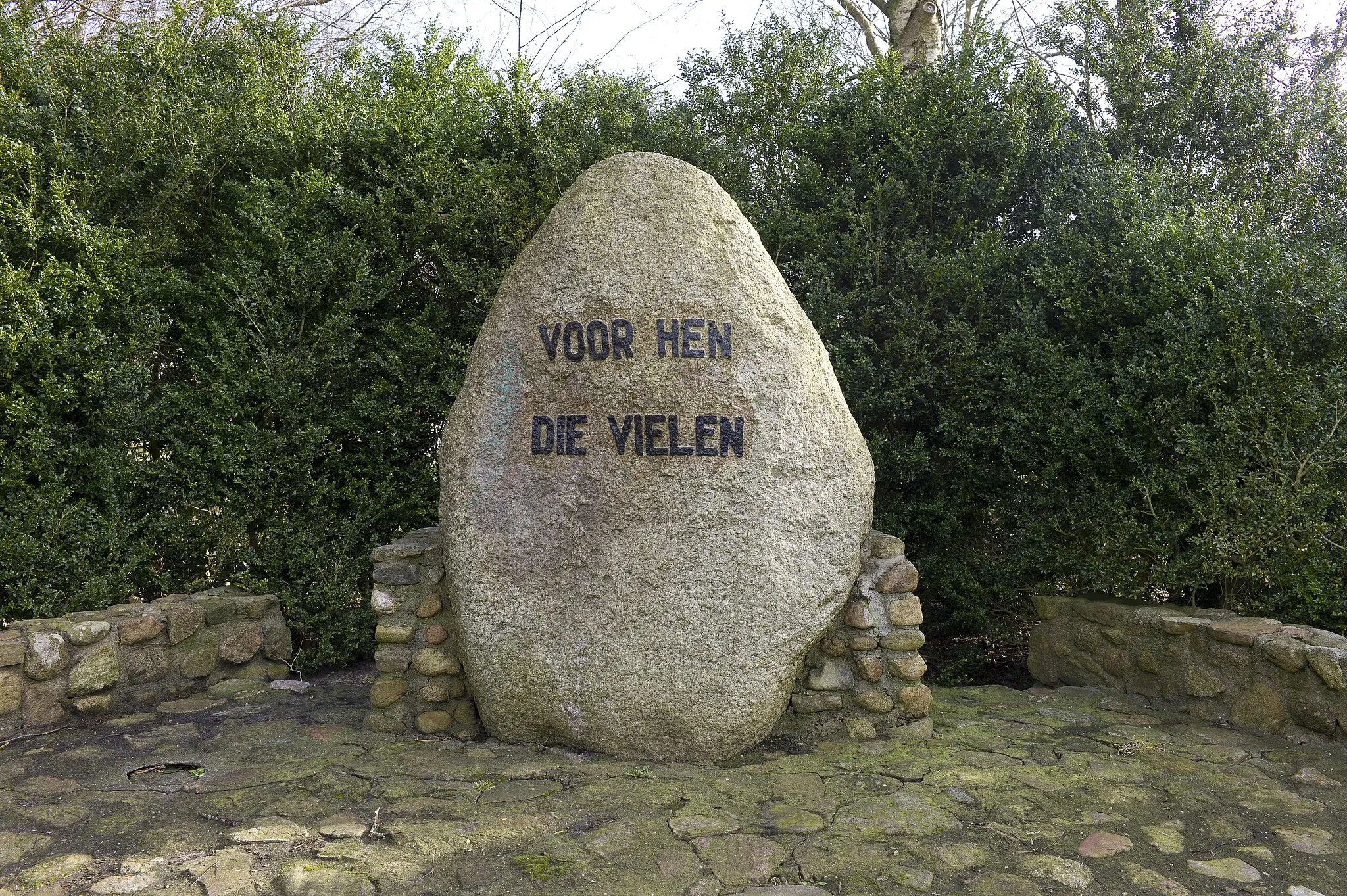 Photo showing: This is an image of a war memorial in the Netherlands, number: