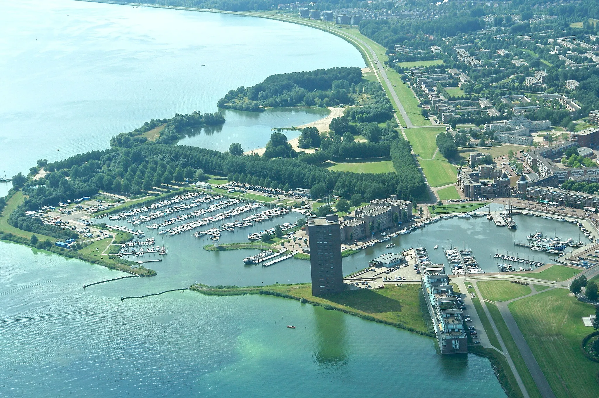 Photo showing: Almere Harbour, Netherlands
