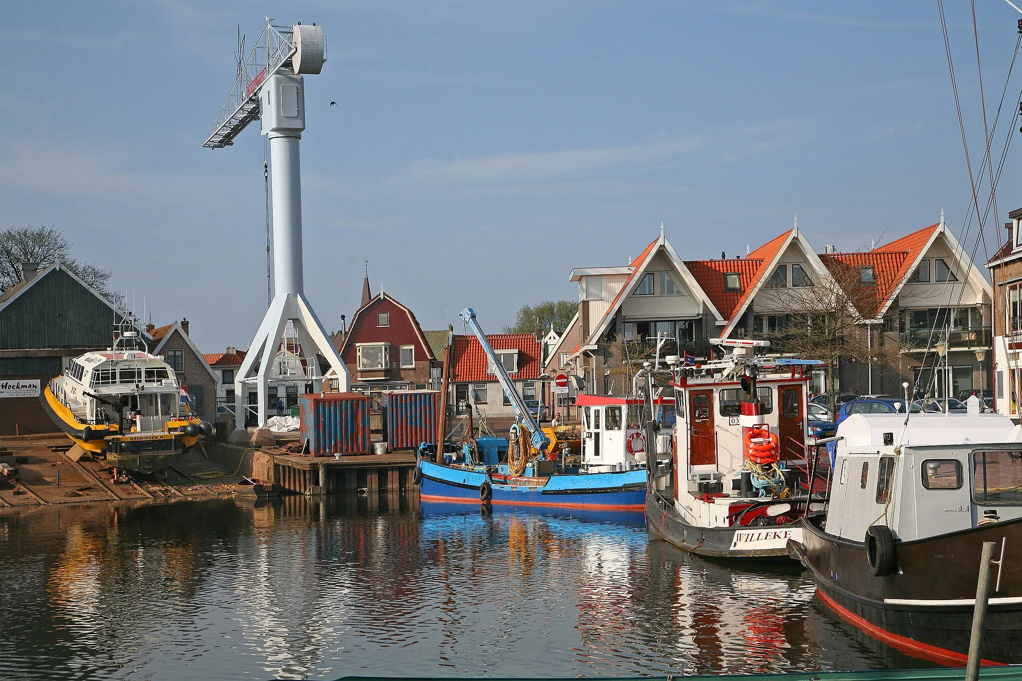 Photo showing: In the port of Urk, the small fishing village of Urk is located in the Dutch province of Flevoland on the IJsselmeer coast.