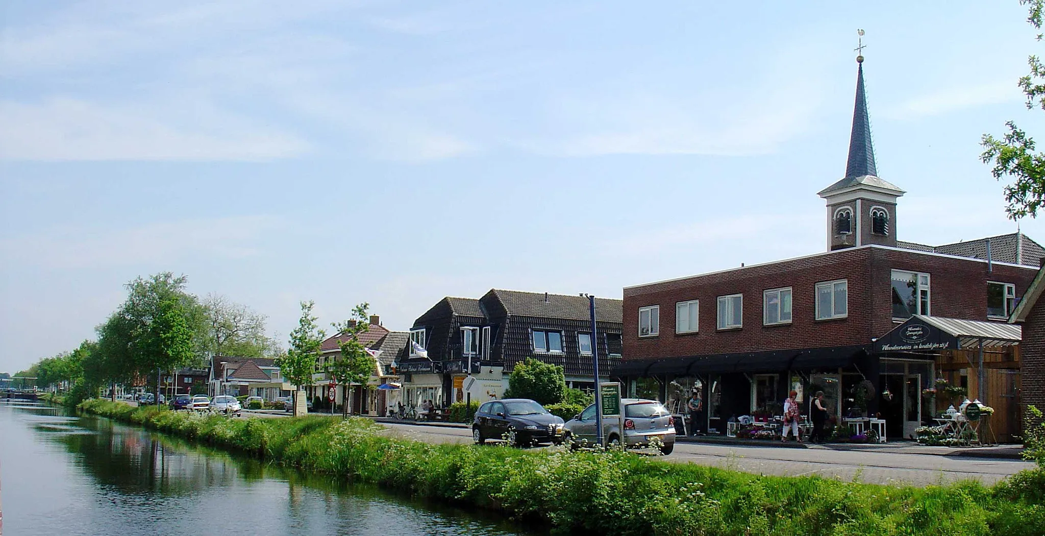 Photo showing: Appelscha met kerk aan de Opsterlandse Compagnonsvaart
