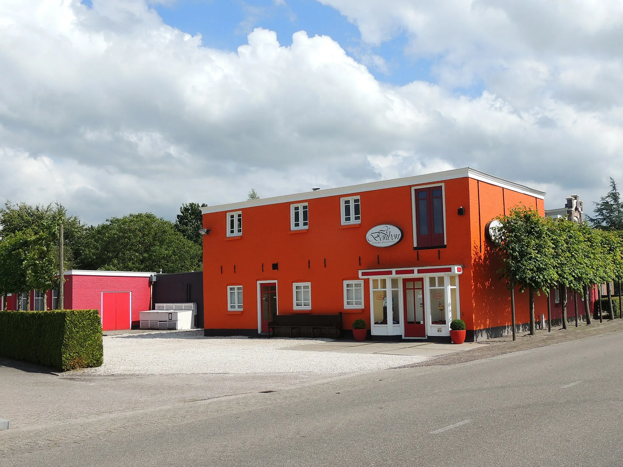 Photo showing: Voorheen de Roggebroodfabriek Mulder. Giekerk