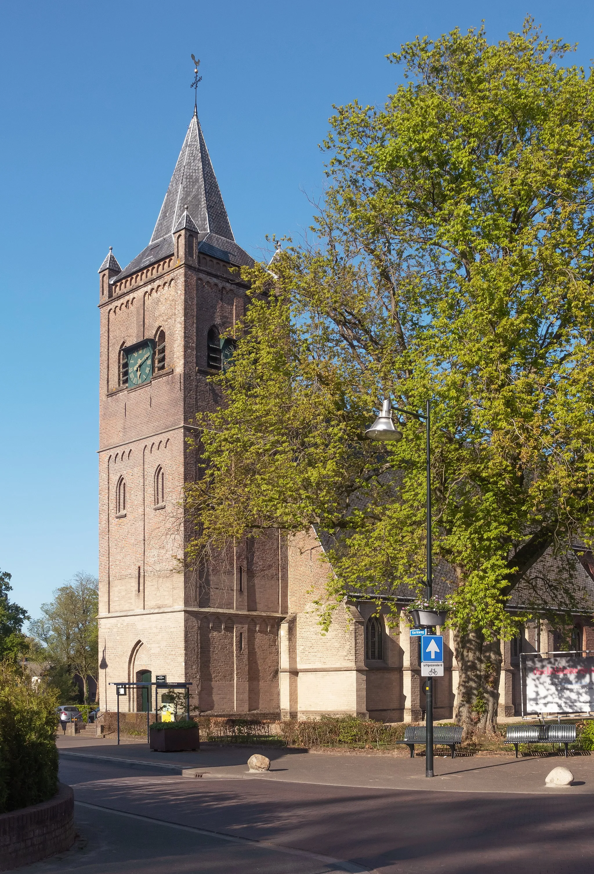 Photo showing: Beekbergen, reformed church